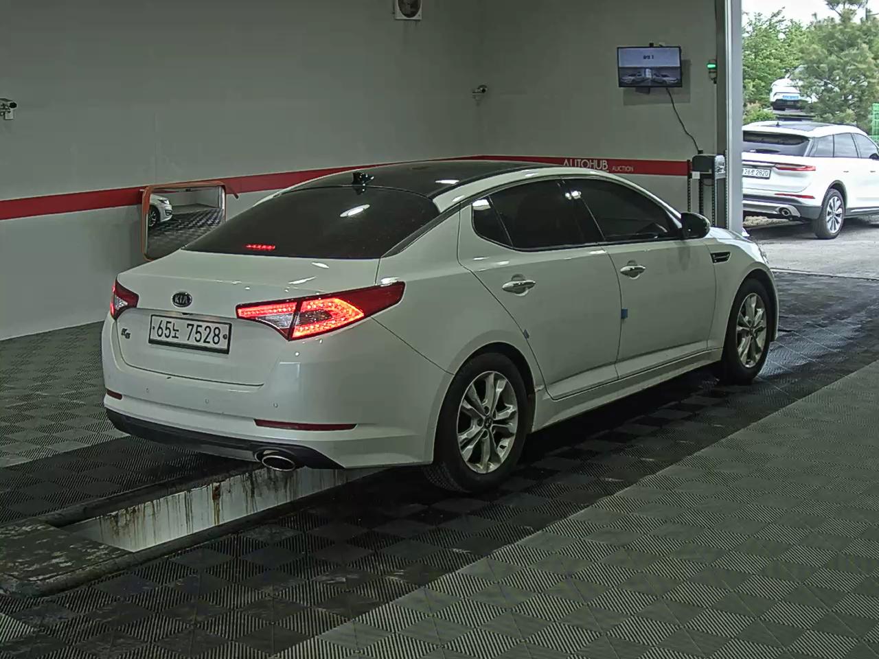 Kia K5 2011 - Image 4