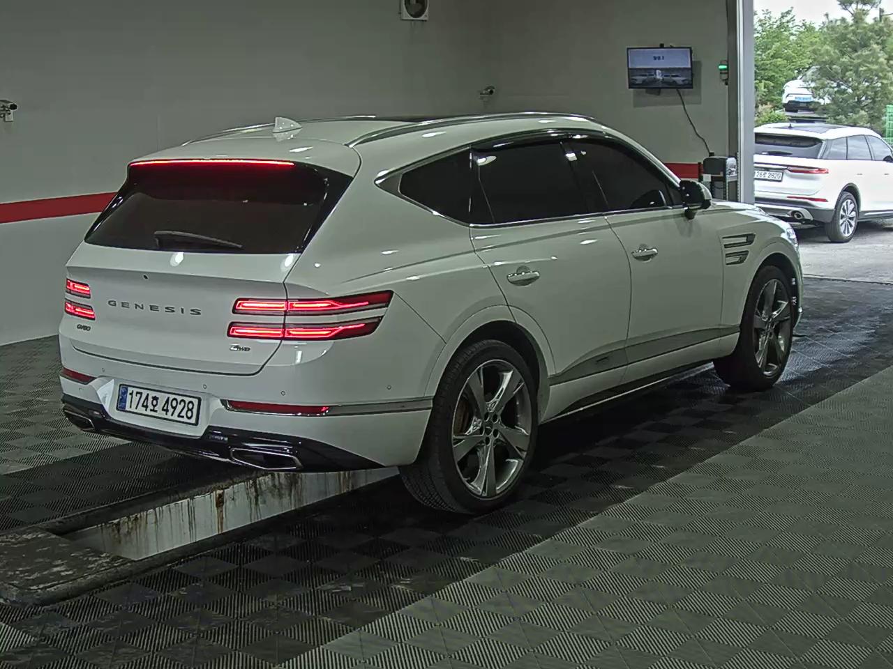 2023 - genesis gv80