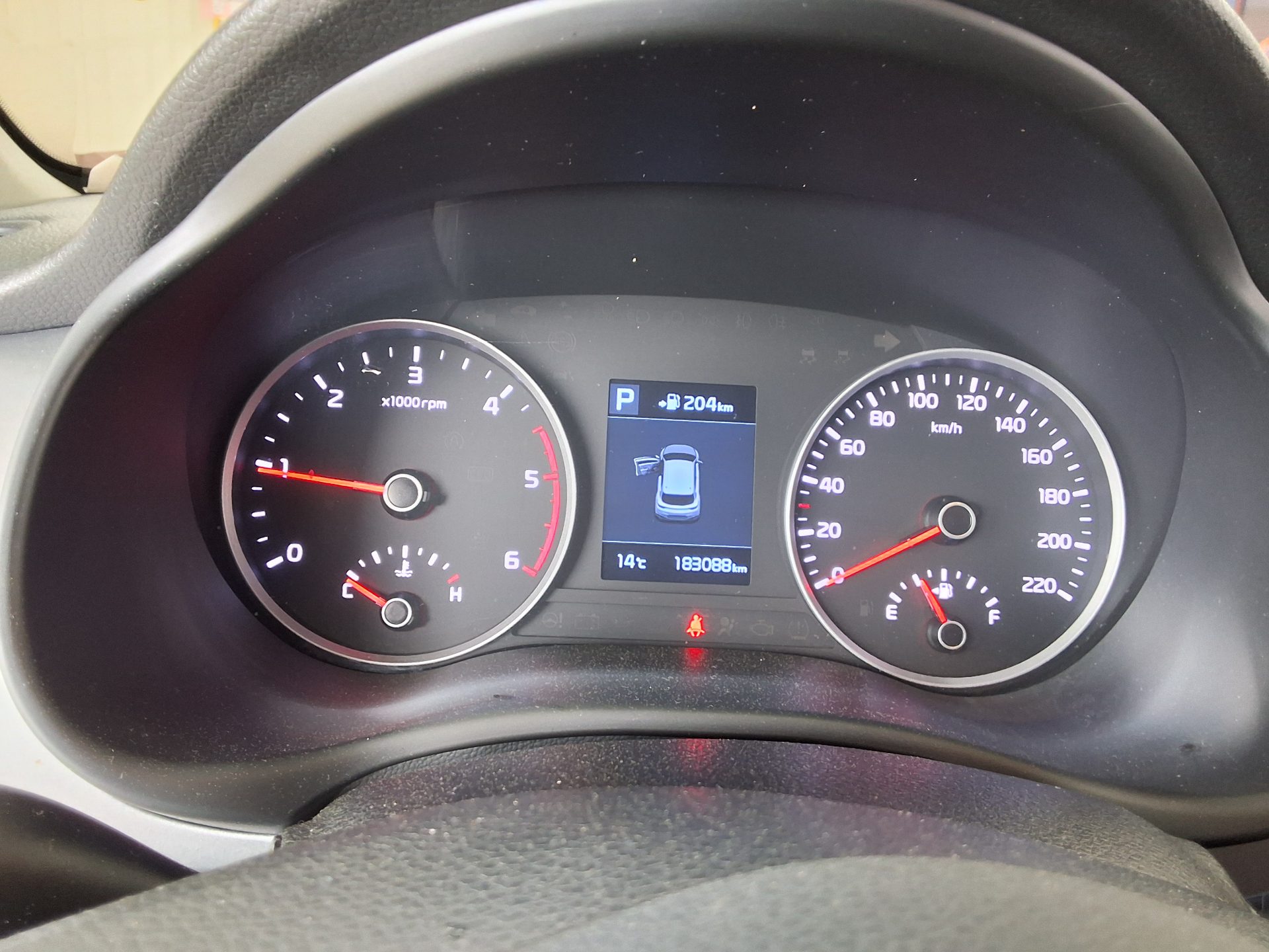 Kia Stonic 2018 - Image 8