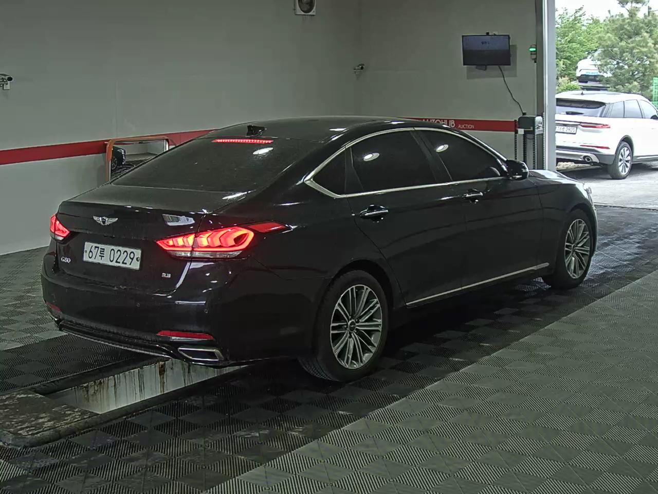 Genesis G80 2017 - Image 4