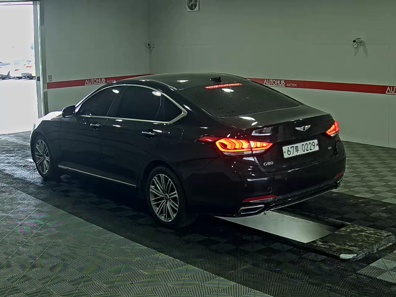 Genesis G80 2017 - Image 5