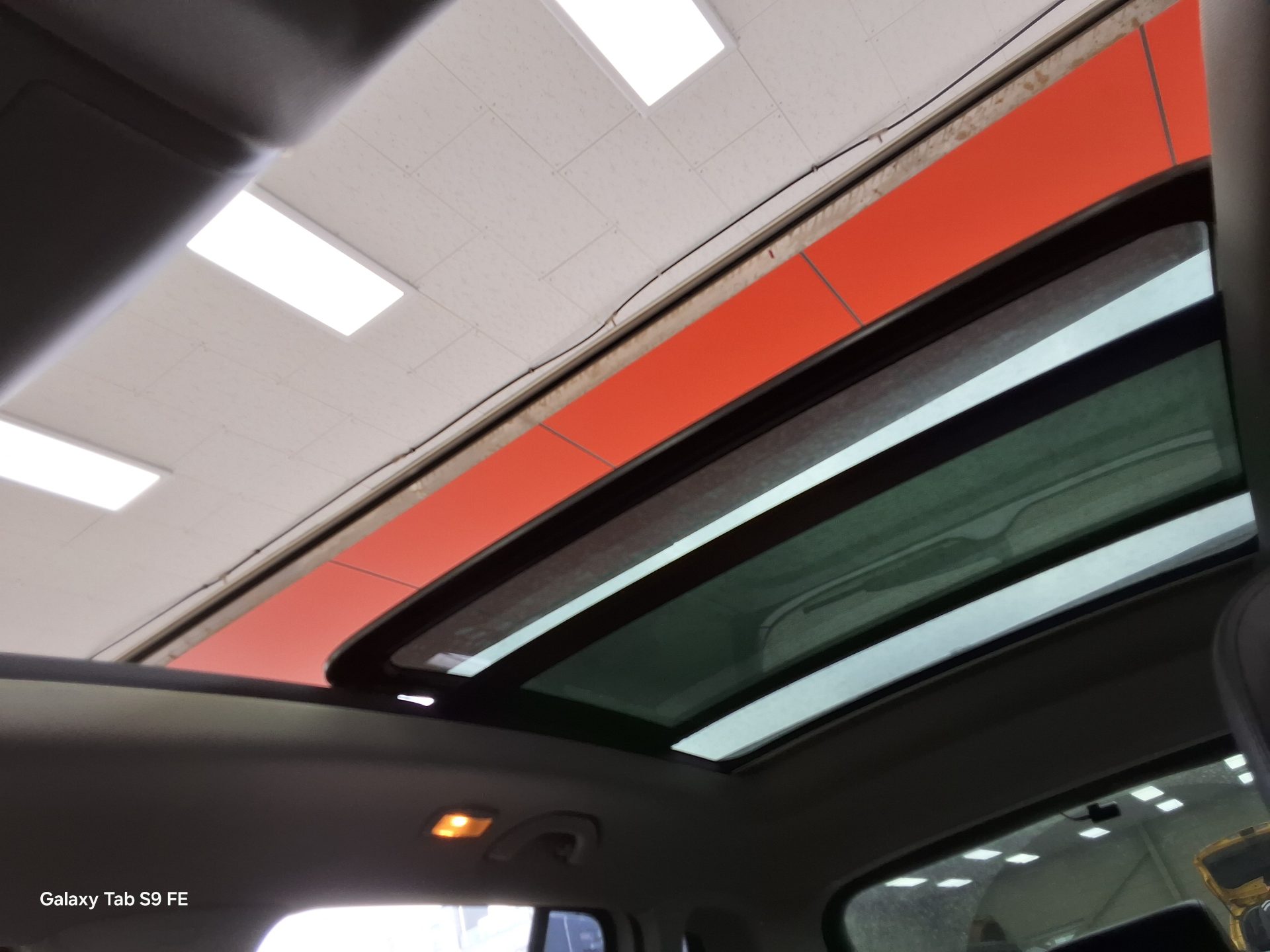 Volkswagen Tiguan 2016 - Image 18