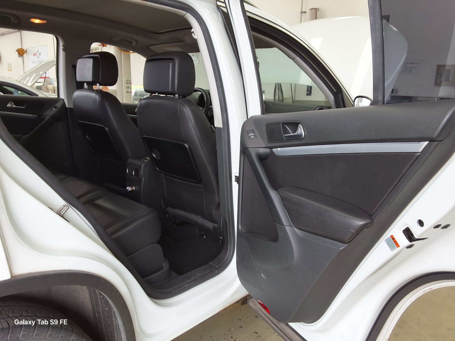 Volkswagen Tiguan 2016 - Image 12