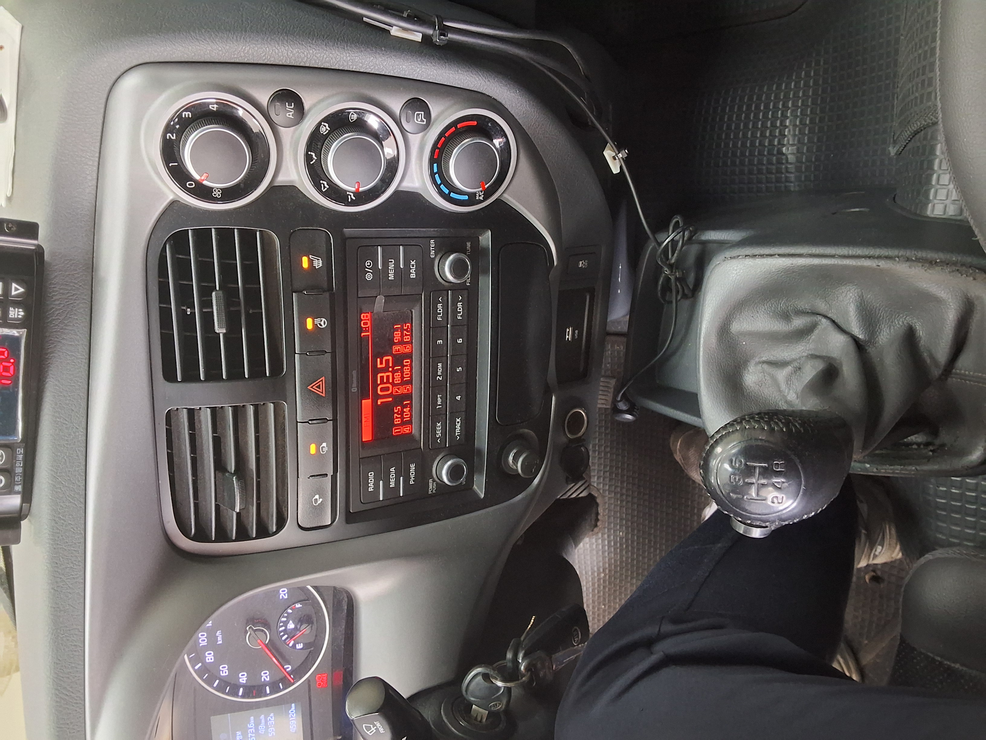 Chrysler Cargo 2020 - Image 10