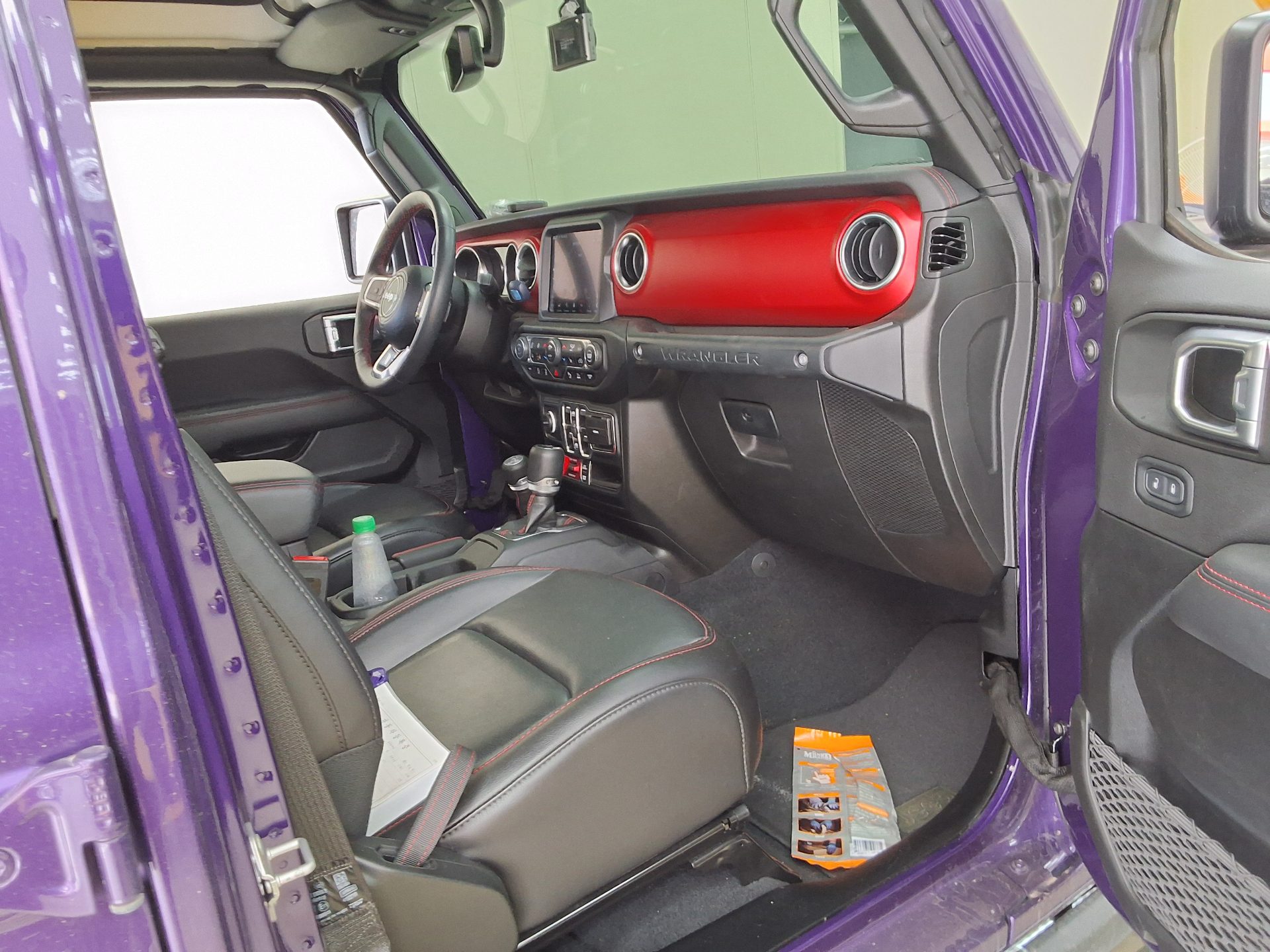 Jeep Wrangler 2023 - Image 13