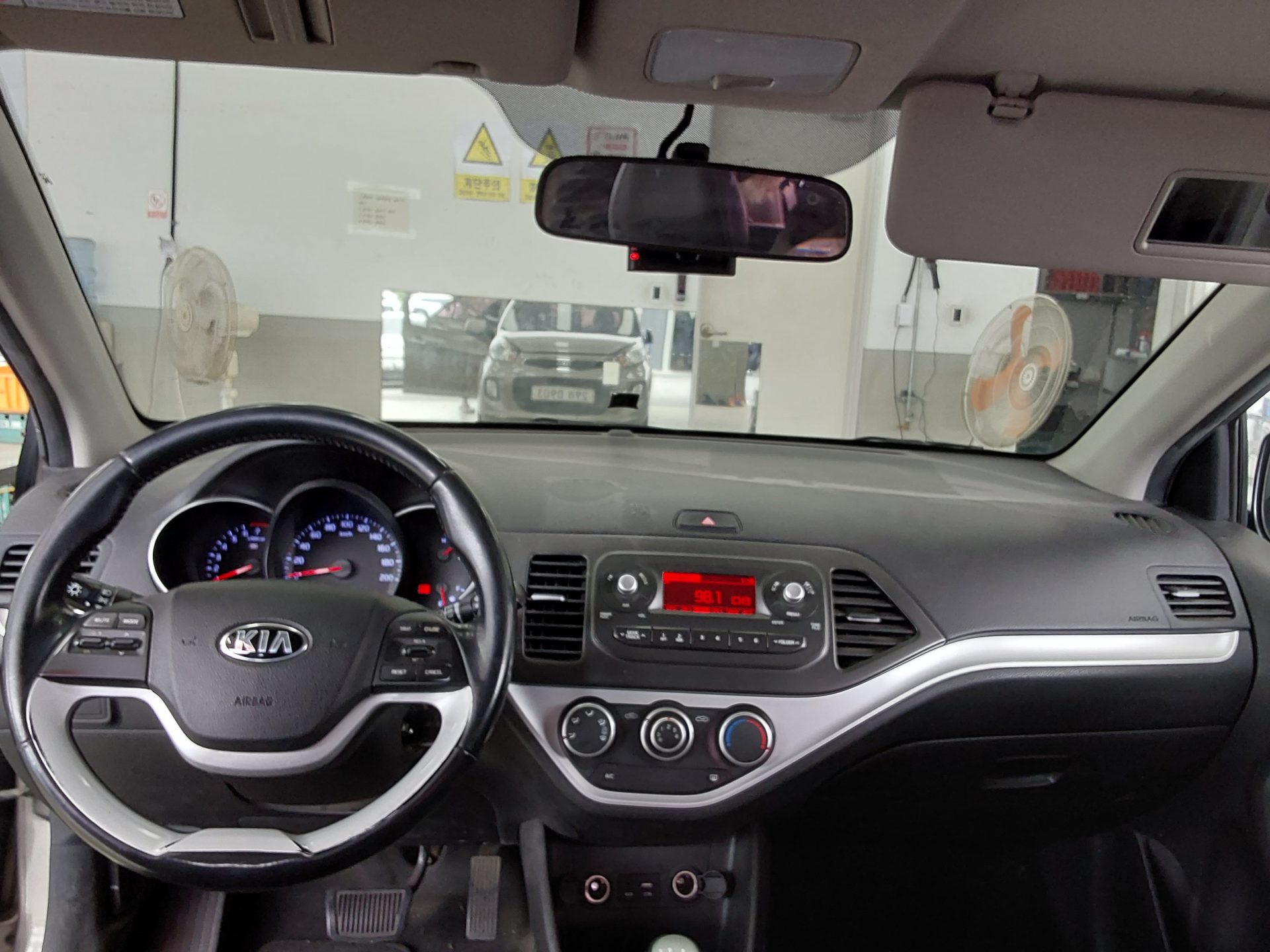 Kia Morning 2016 - Image 10