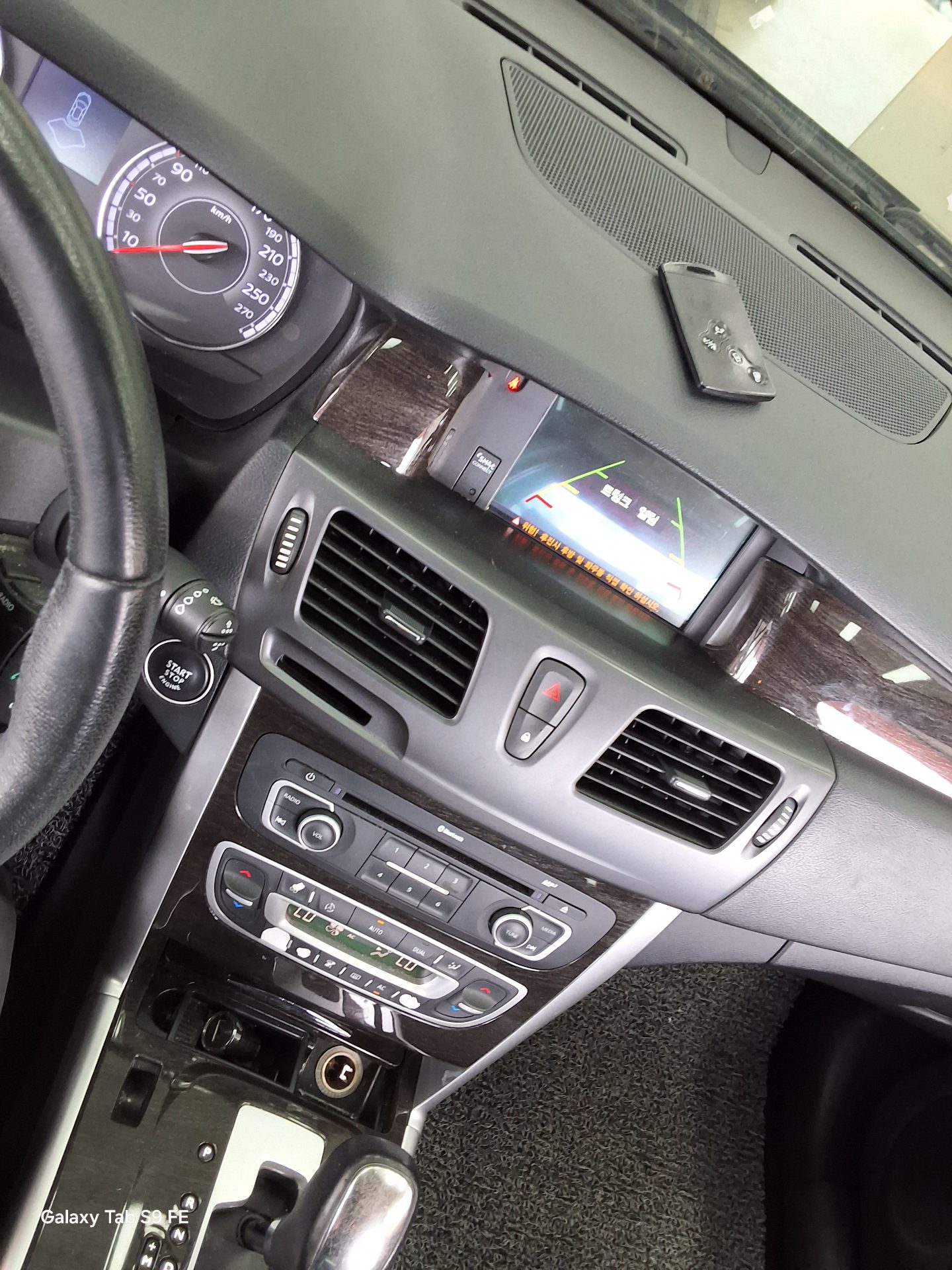 Renault Samsung SM5 2015 - Image 17