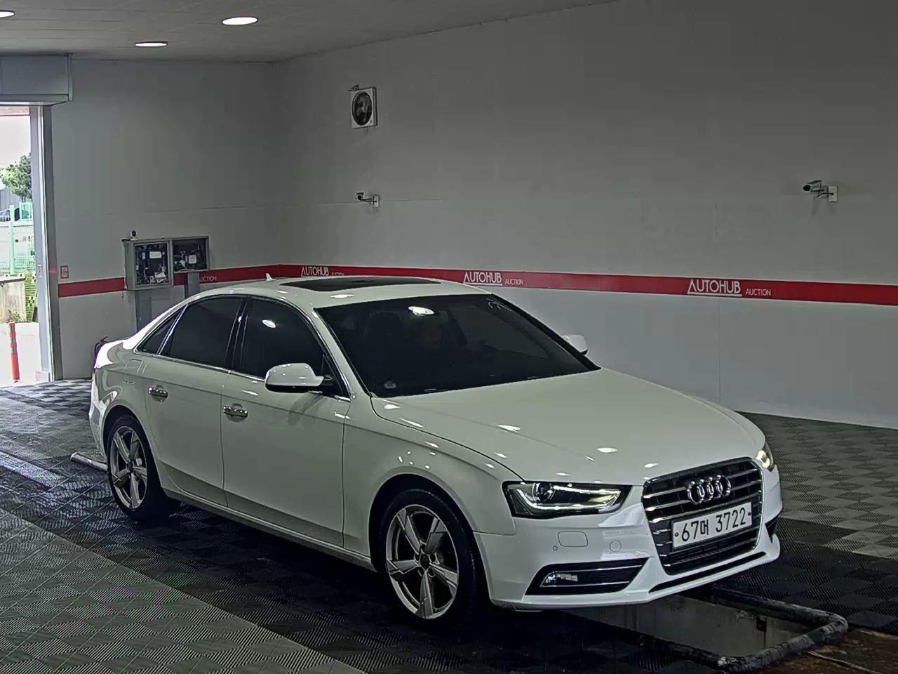 Audi A4 2014 - Image 2