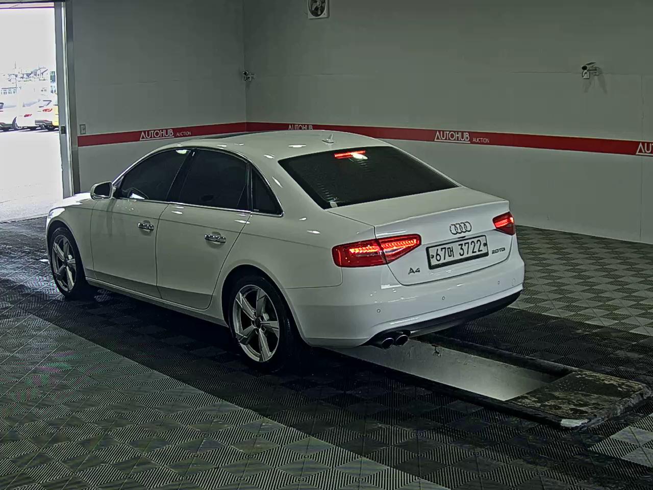 Audi A4 2014 - Image 5
