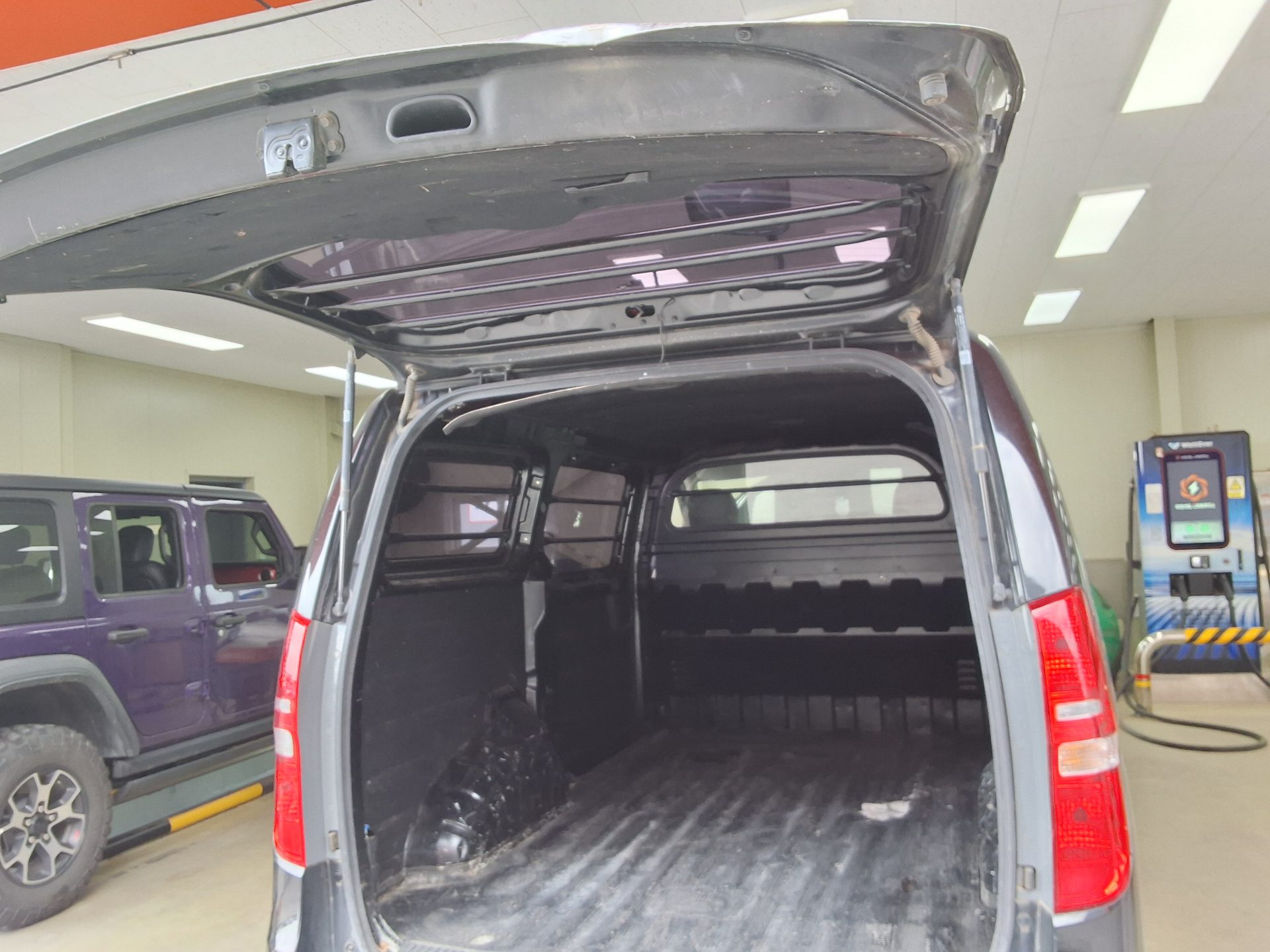 Hyundai Grand Starex 2020 - Image 13