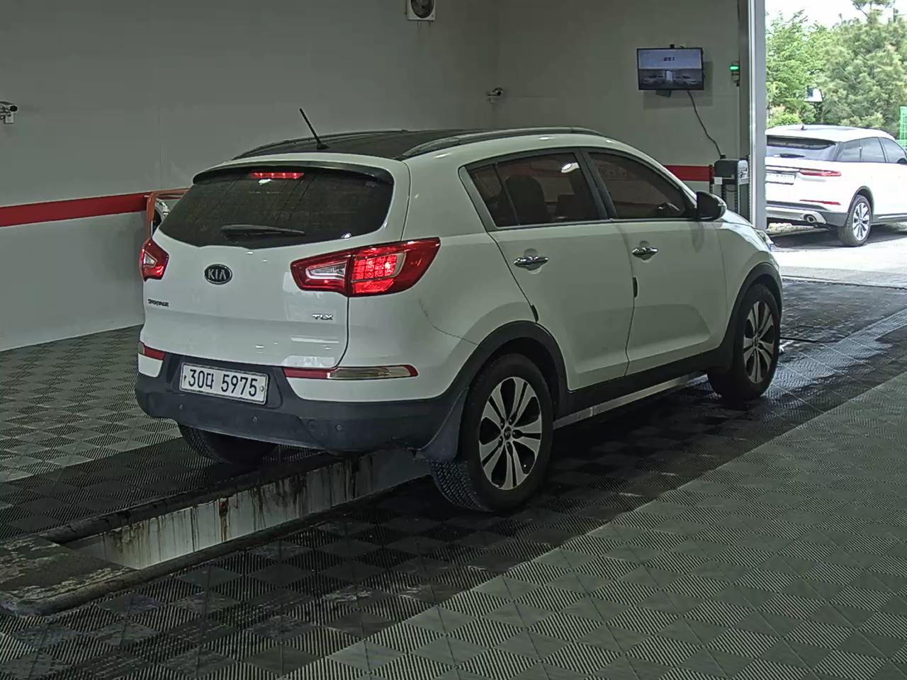Kia Sportage 2011 - Image 4