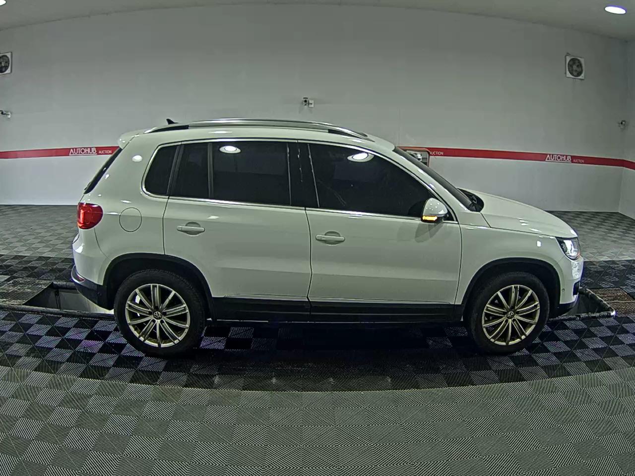 Volkswagen Tiguan 2016 - Image 3