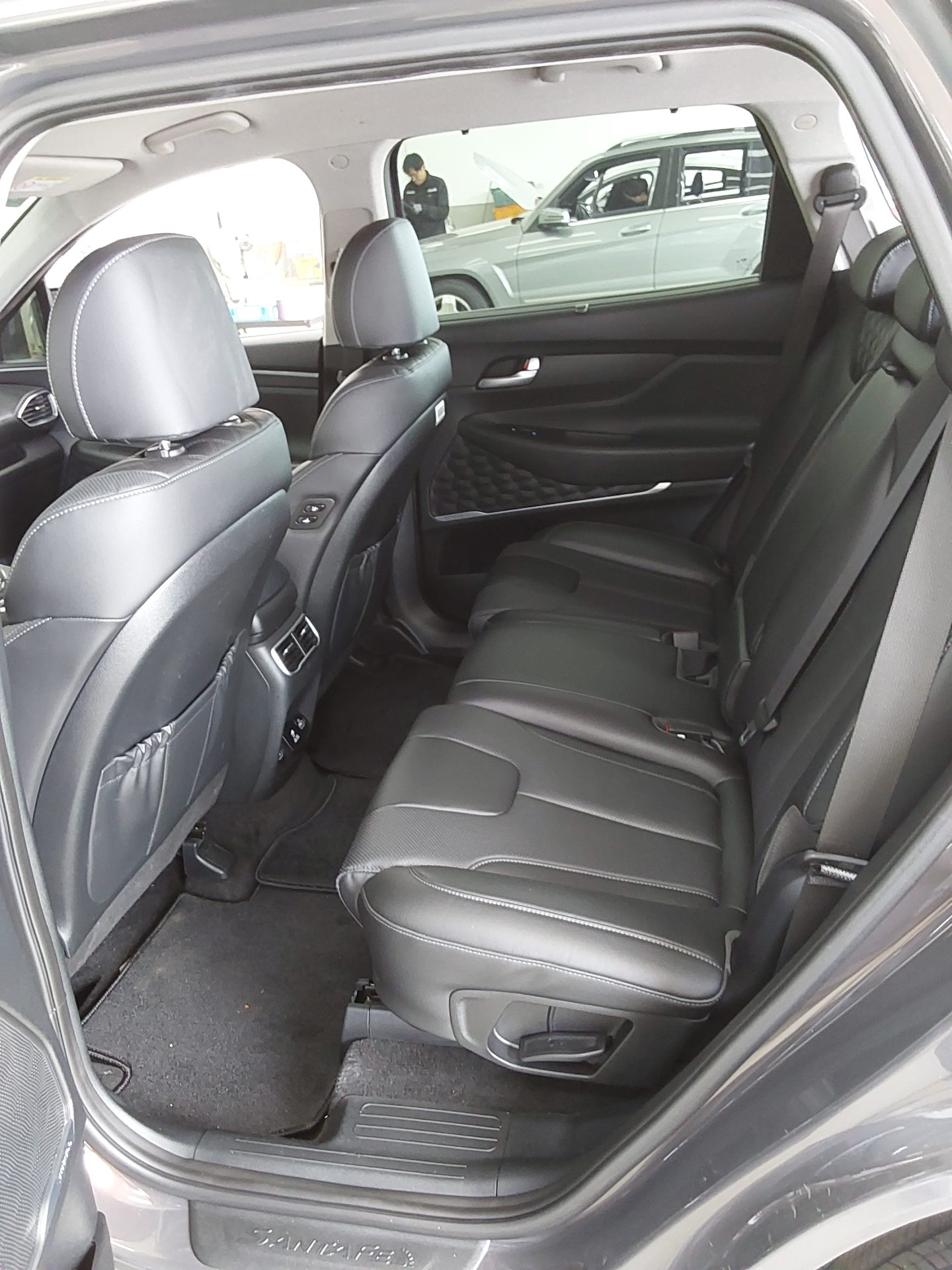 Hyundai Santa Fe 2021 - Image 11