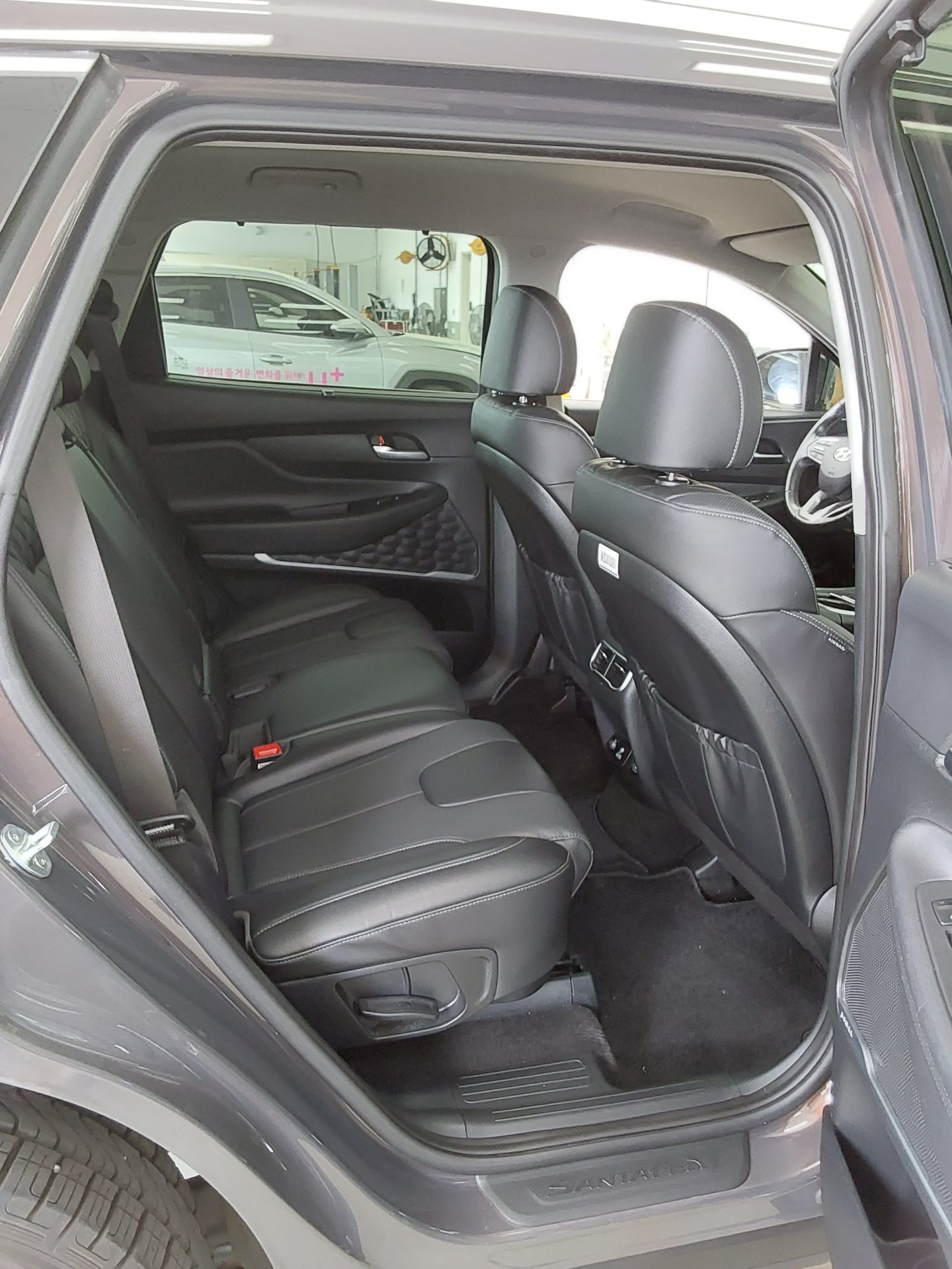 Hyundai Santa Fe 2021 - Image 12