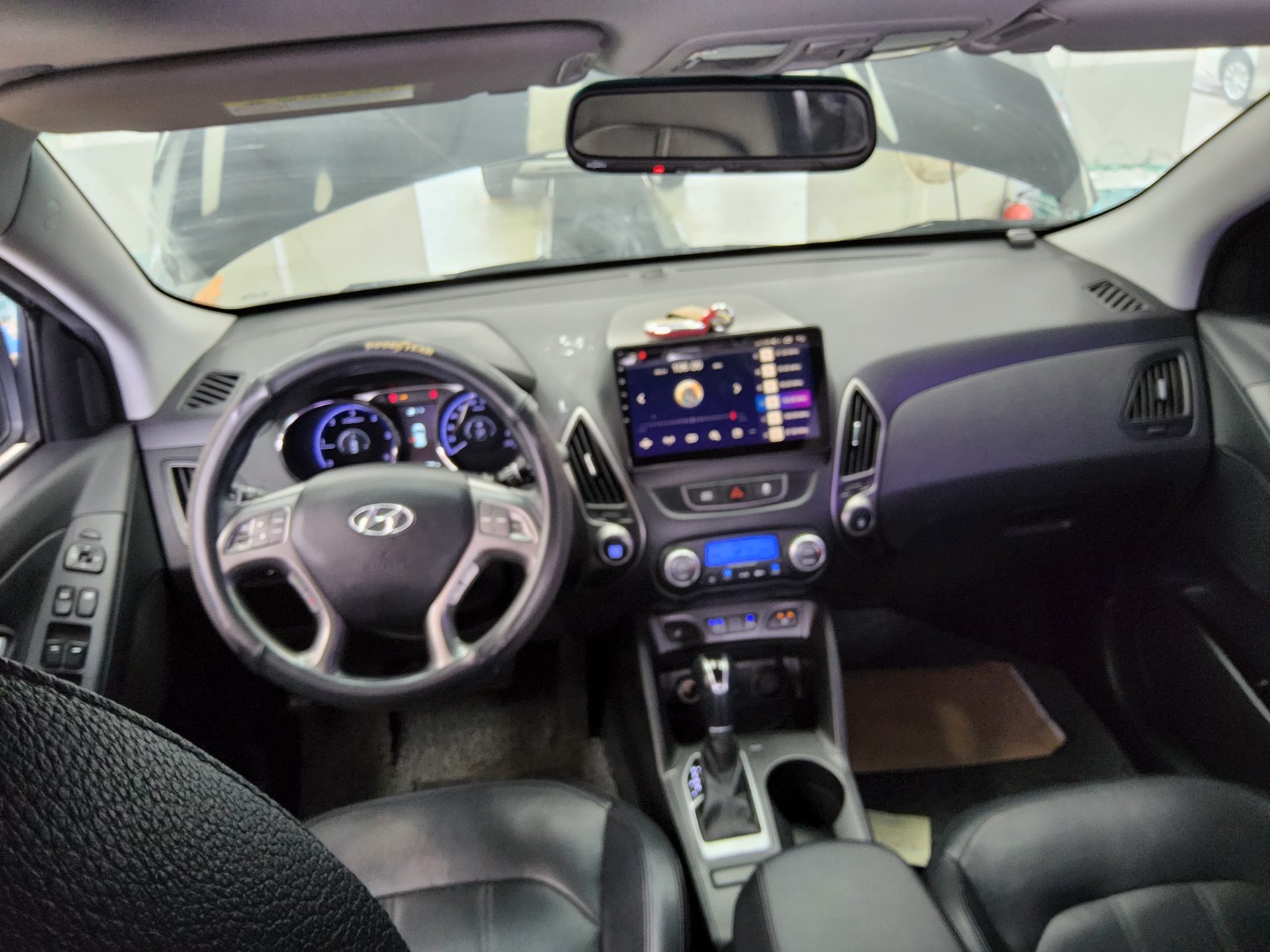 BMW iX 2014 - Image 10