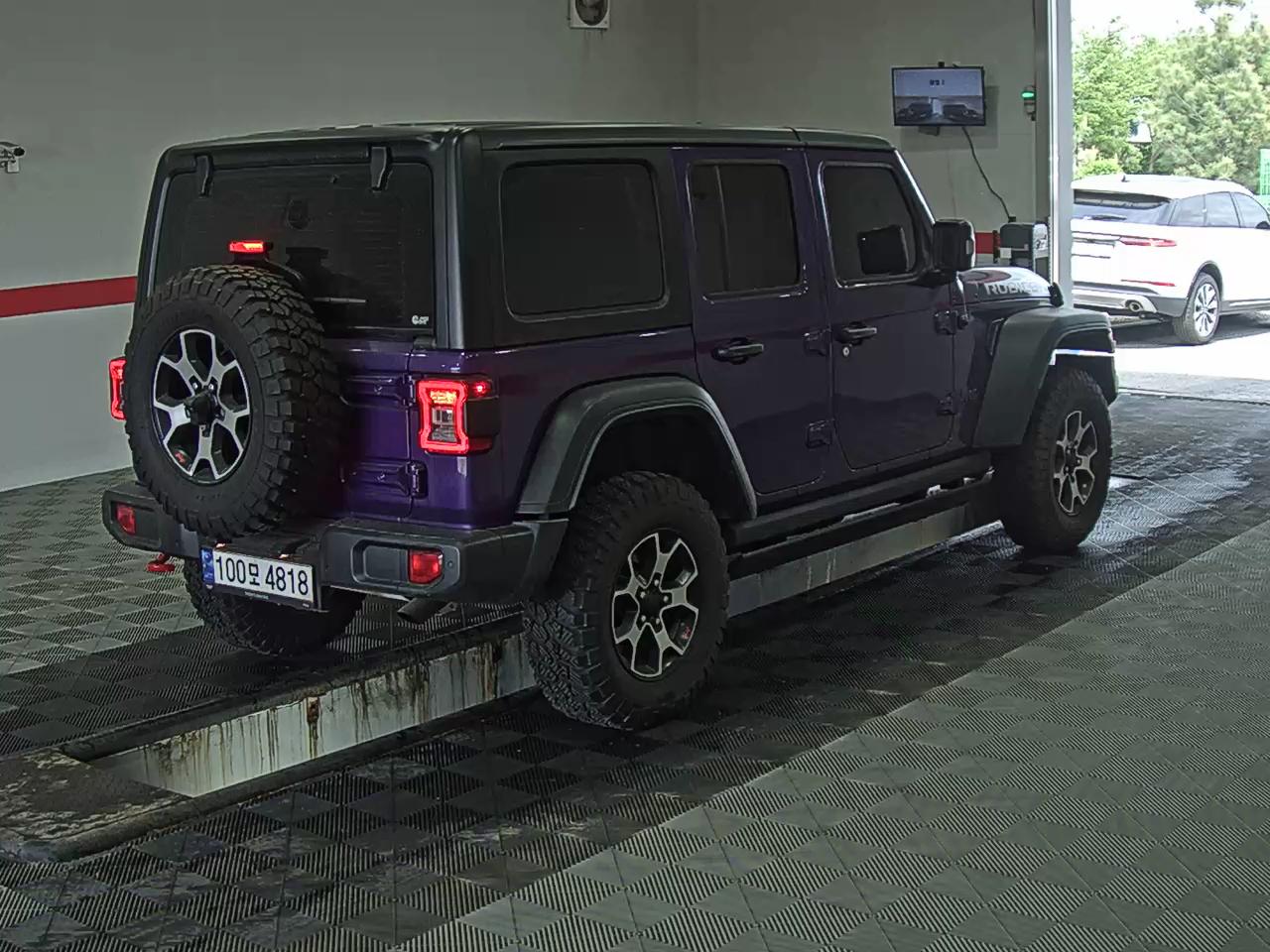 Jeep Wrangler 2023 - Image 4
