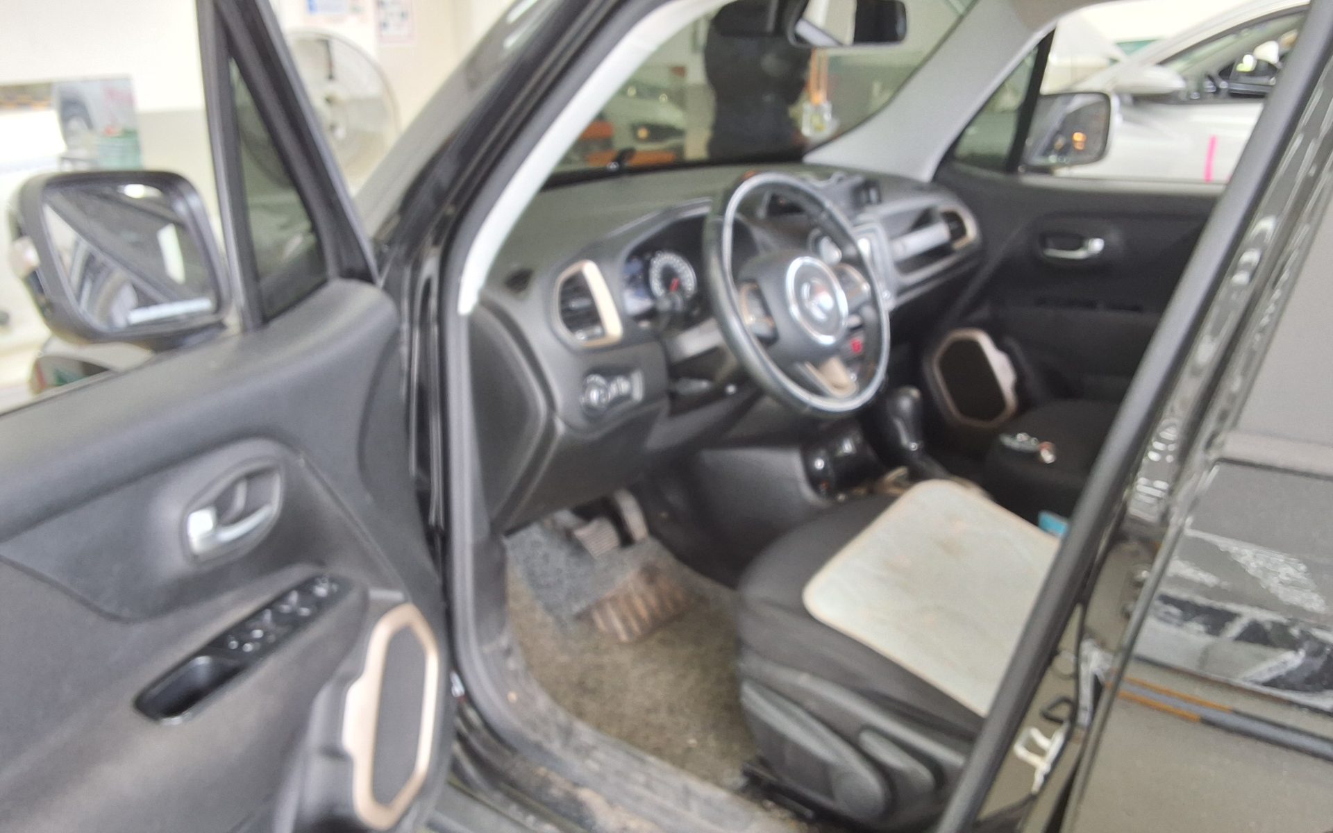 Jeep Renegade 2016 - Image 9