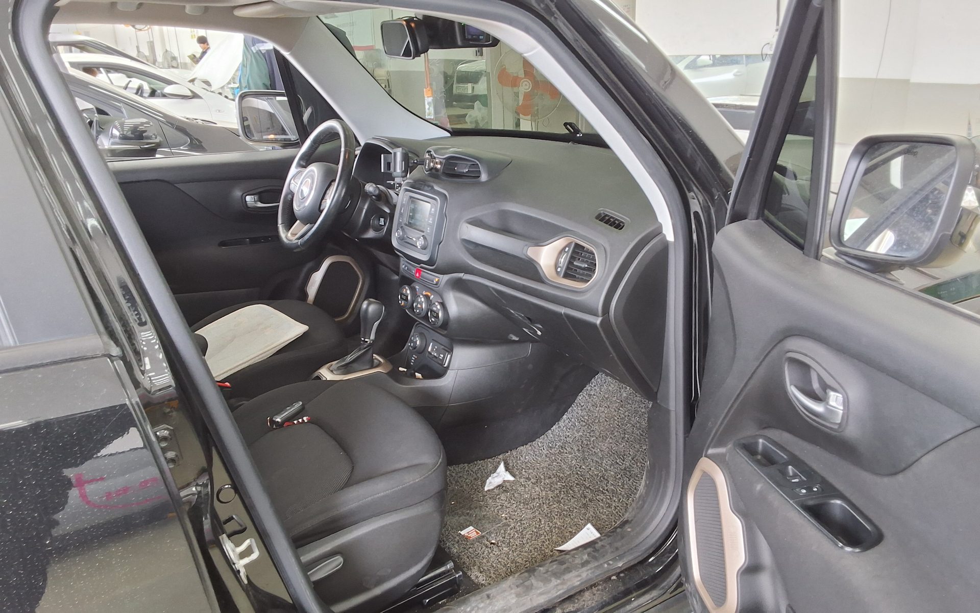 Jeep Renegade 2016 - Image 13