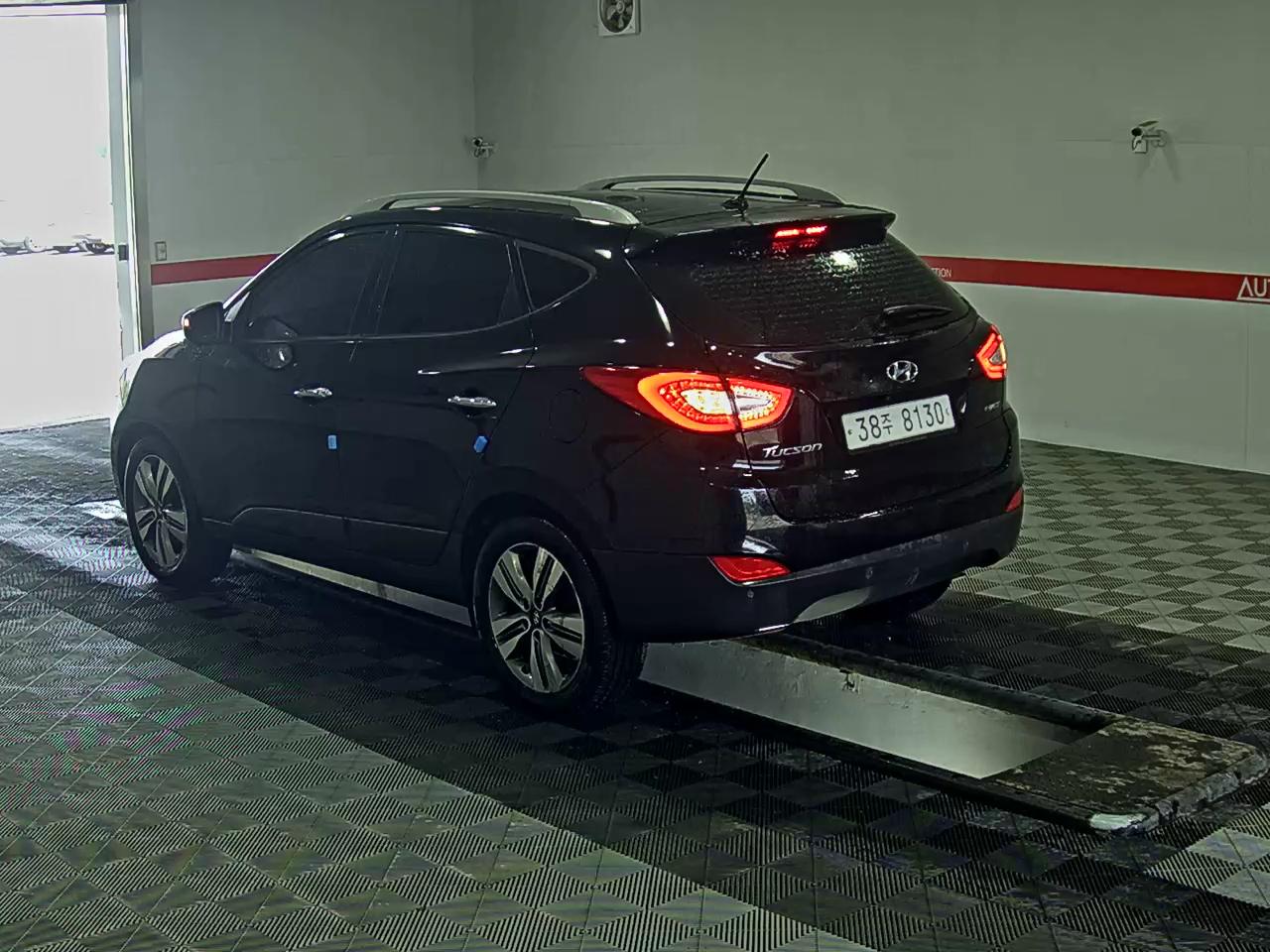 BMW iX 2014 - Image 5