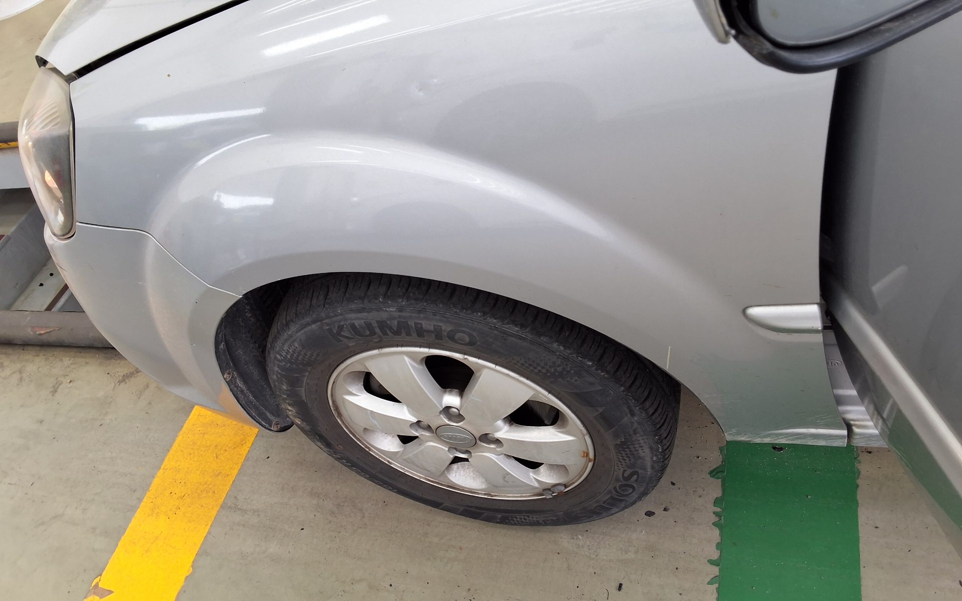 Lexus LX 2011 - Image 21