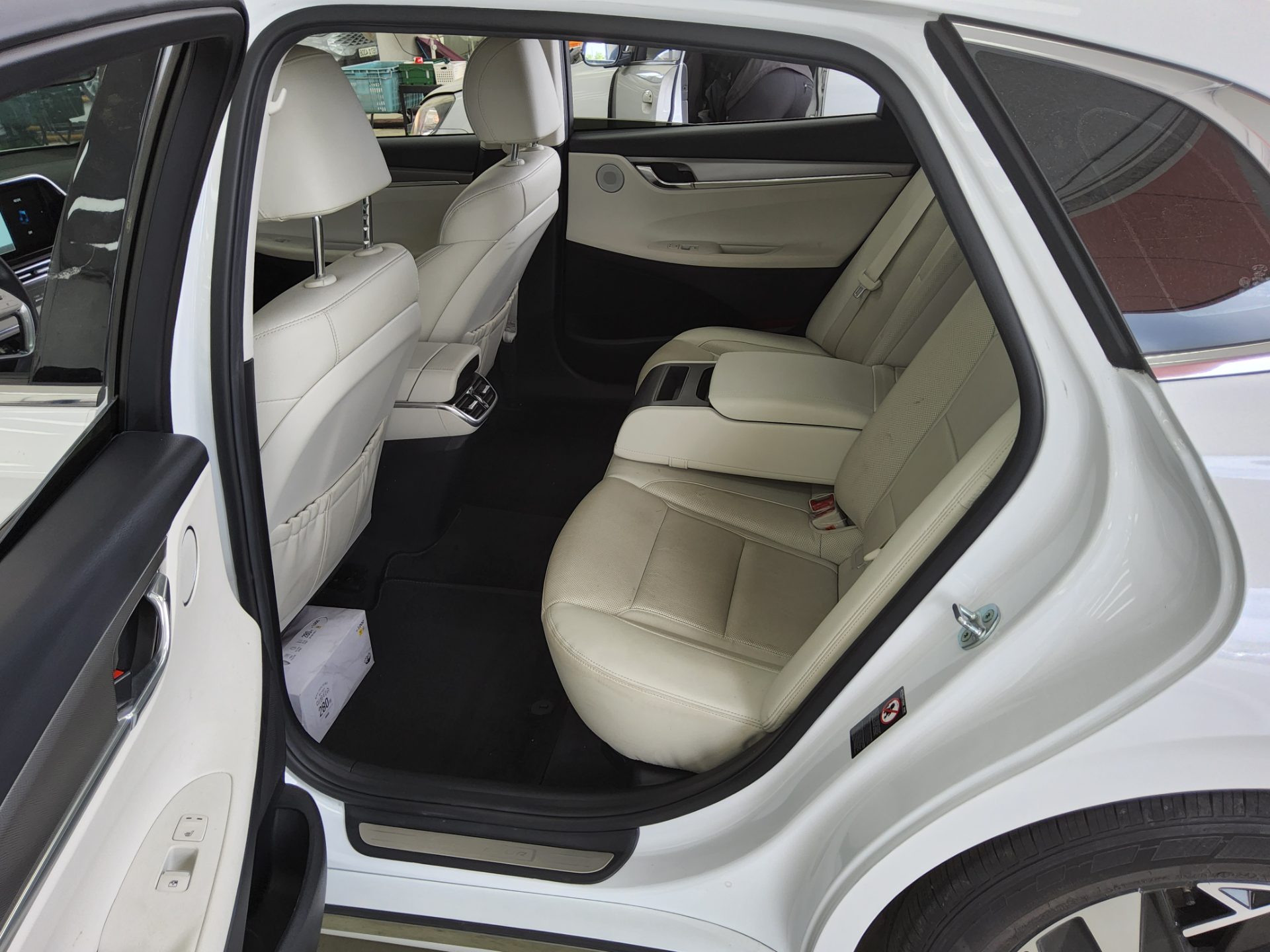 2022 - hyundai grandeur