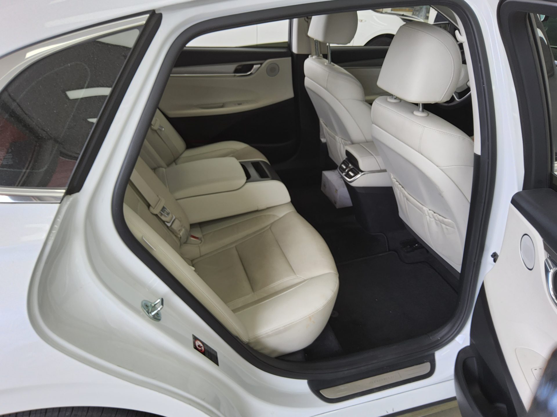 2022 - hyundai grandeur