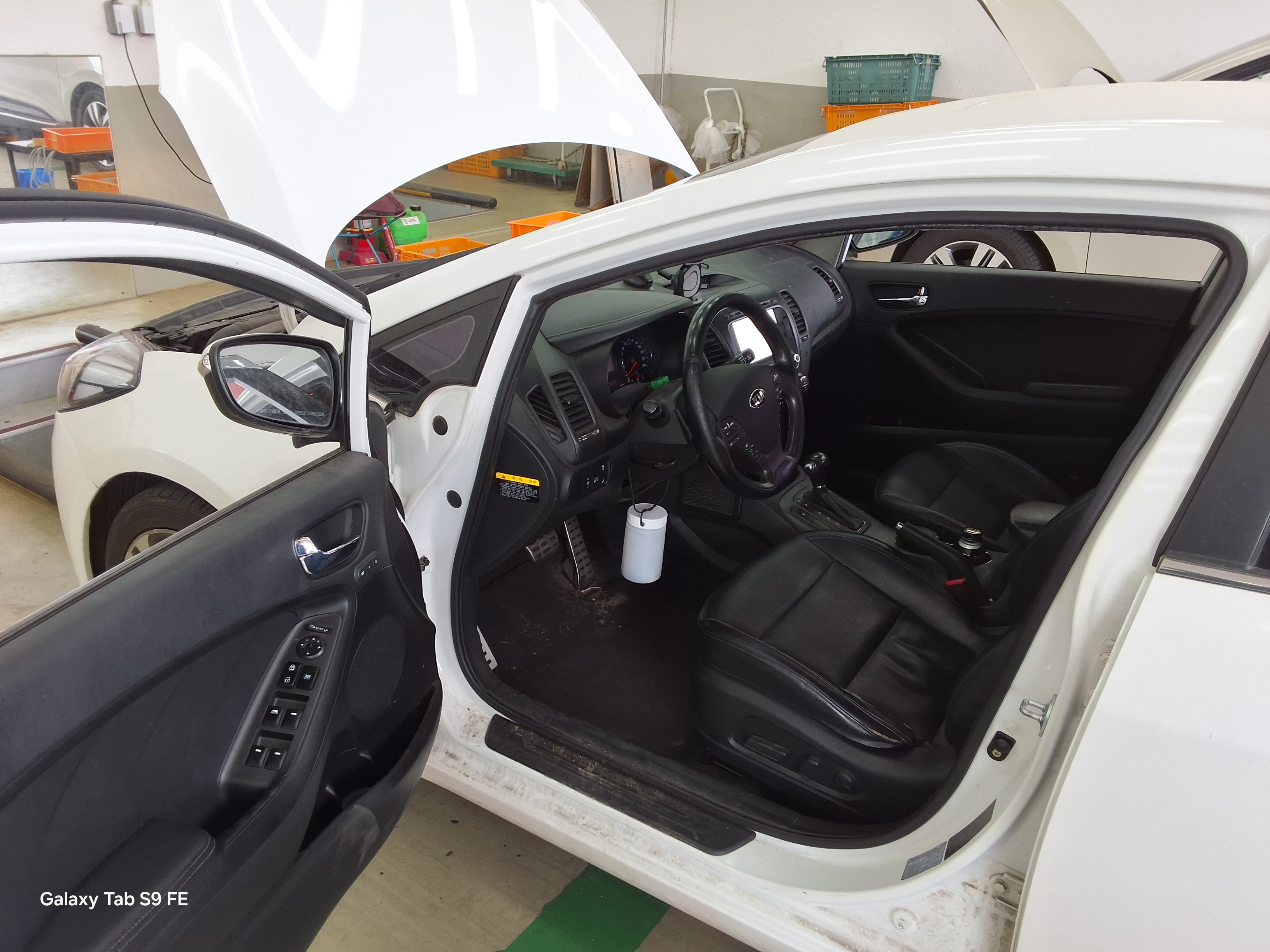 Kia K3 2013 - Image 9