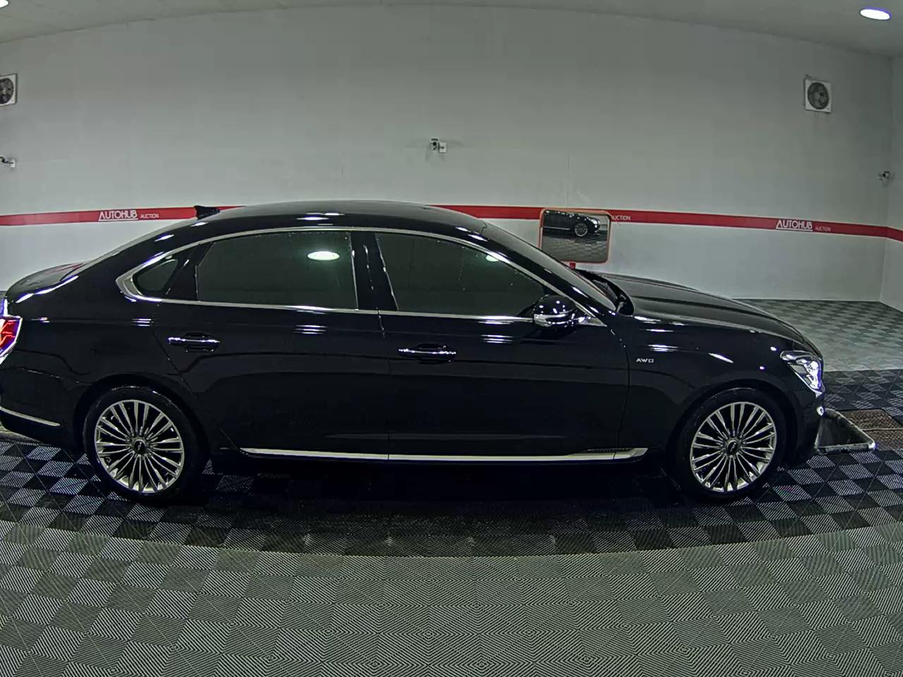 Kia QUORIS 2021 - Image 3