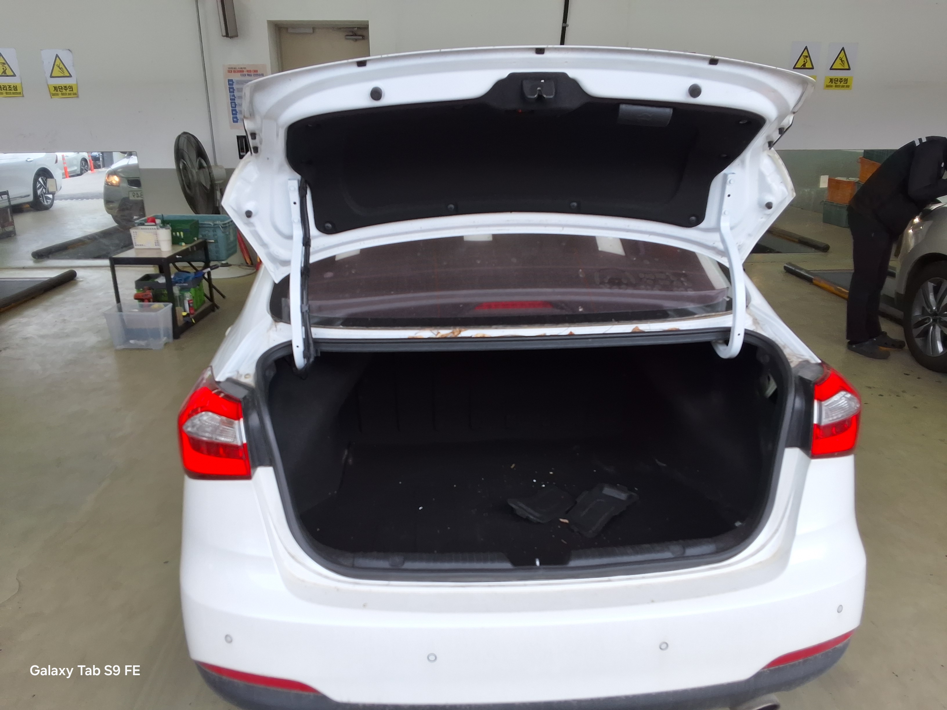 Kia K3 2013 - Image 14