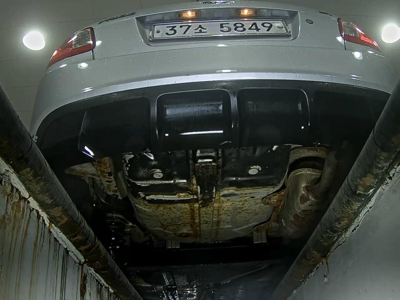 Lexus LX 2011 - Image 7