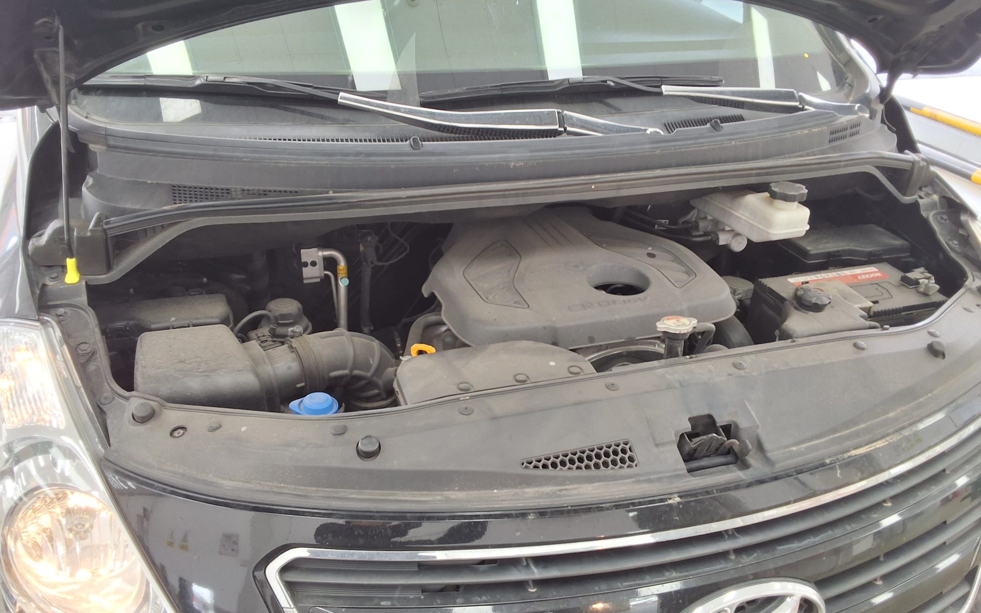 Hyundai Grand Starex 2018 - Image 18