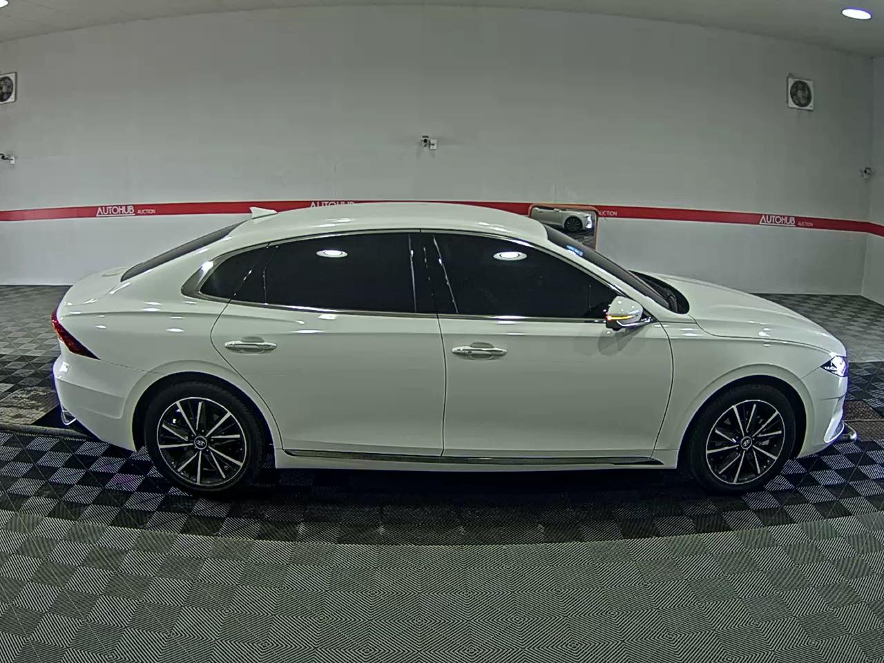 Hyundai Grandeur 2022 - Image 3