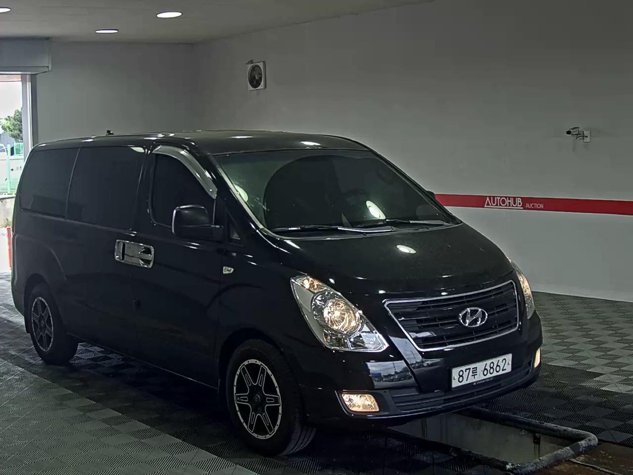 Hyundai Grand Starex 2018 - Image 2