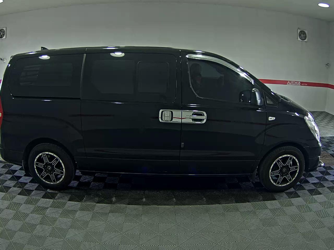 Hyundai Grand Starex 2018 - Image 3