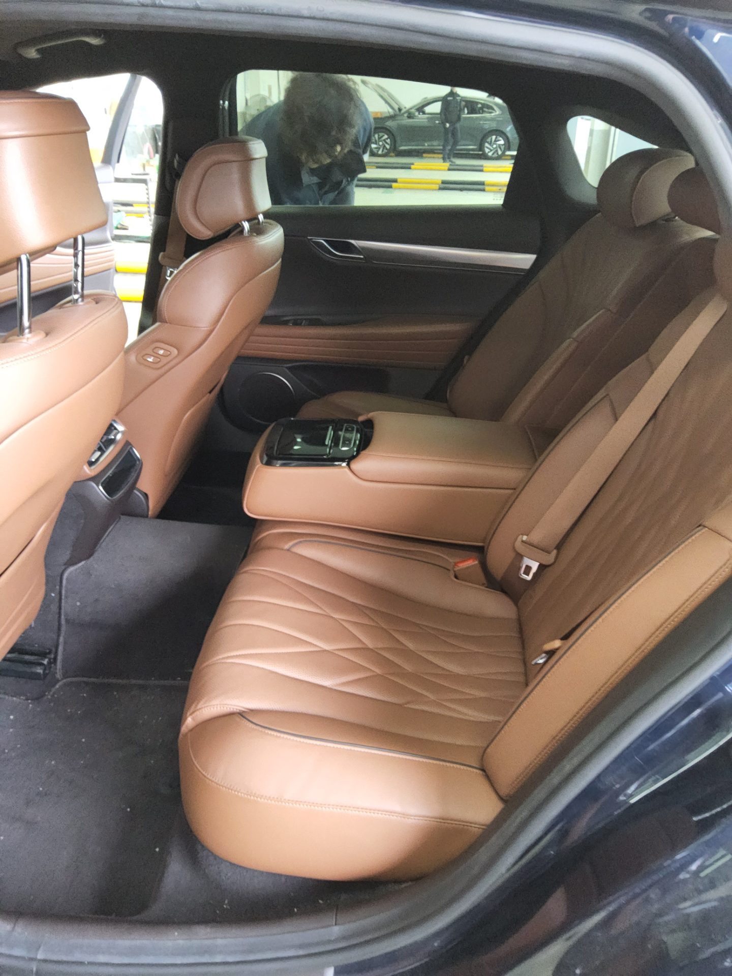 2021 - genesis g80