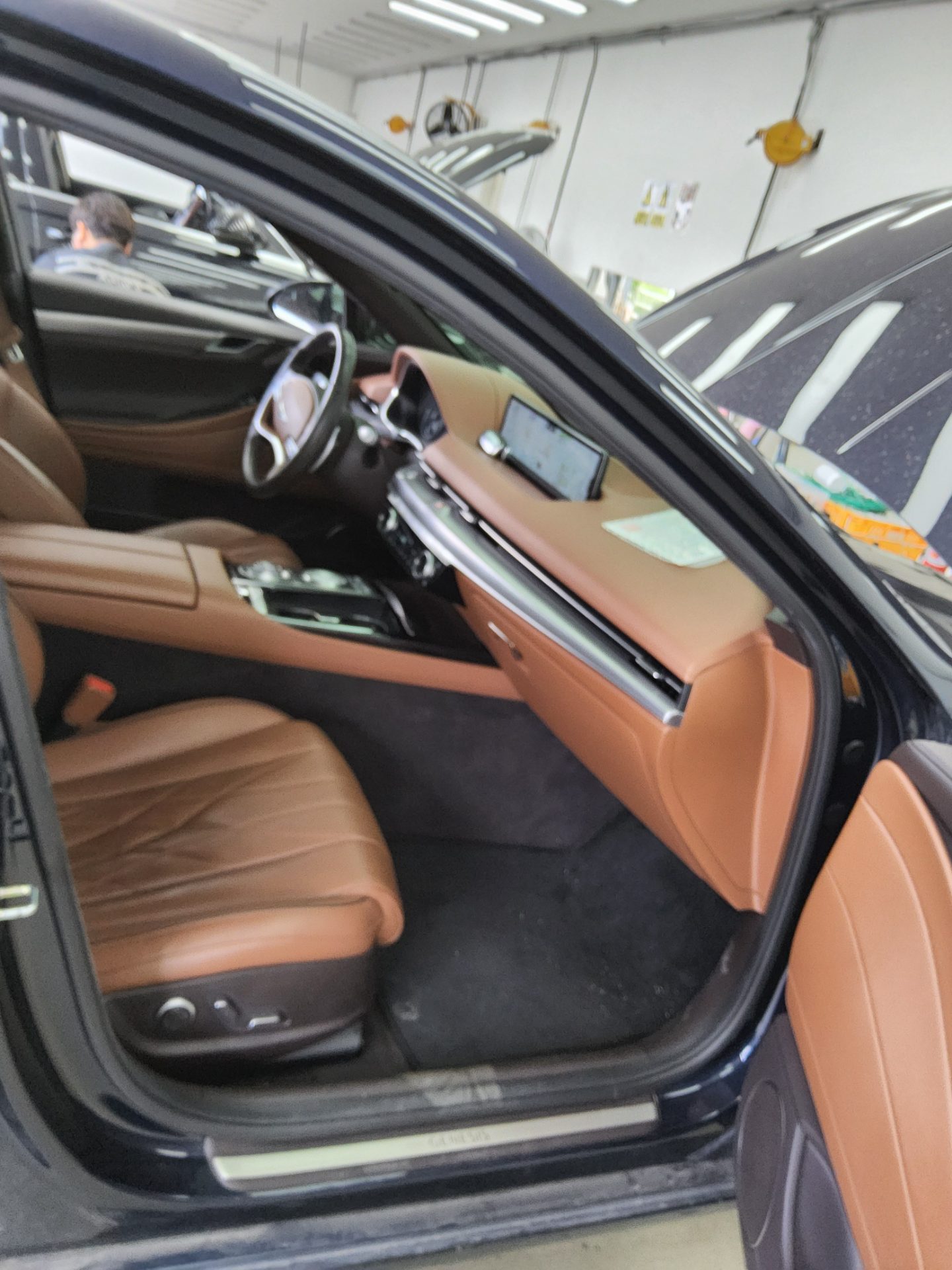 2021 - genesis g80