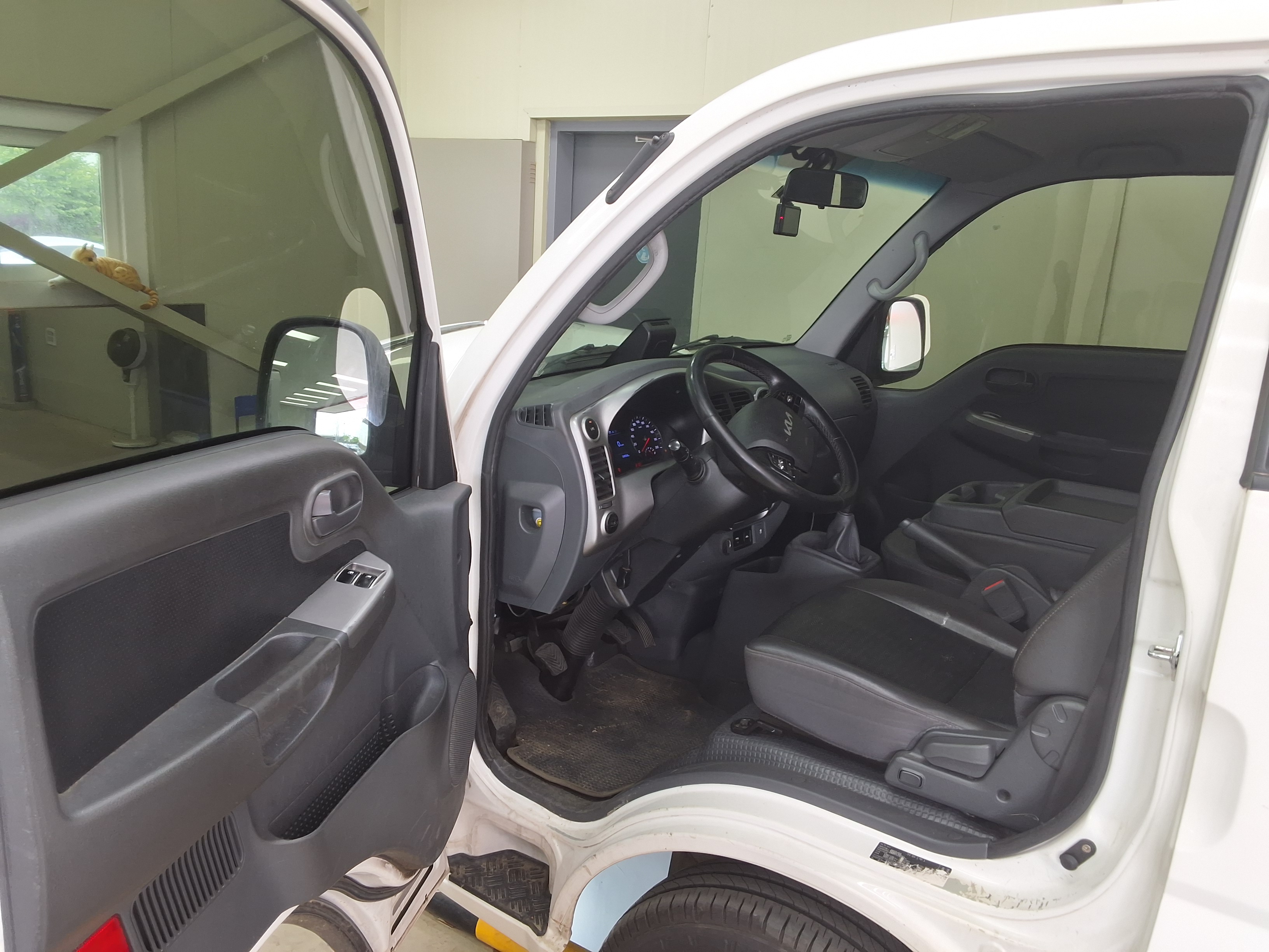 Chrysler Cargo 2022 - Image 9