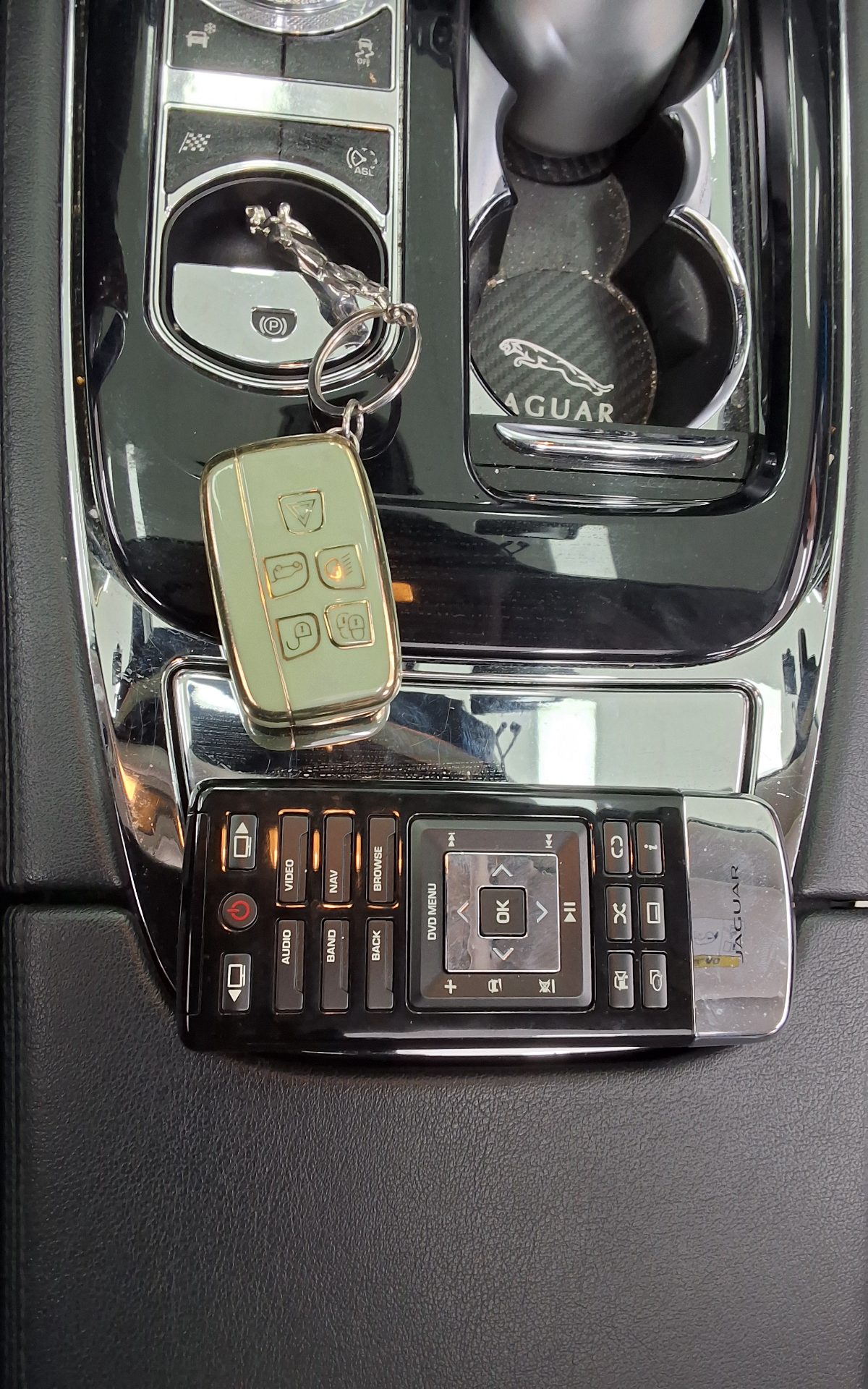 Jaguar Jaguar 2015 - Image 18