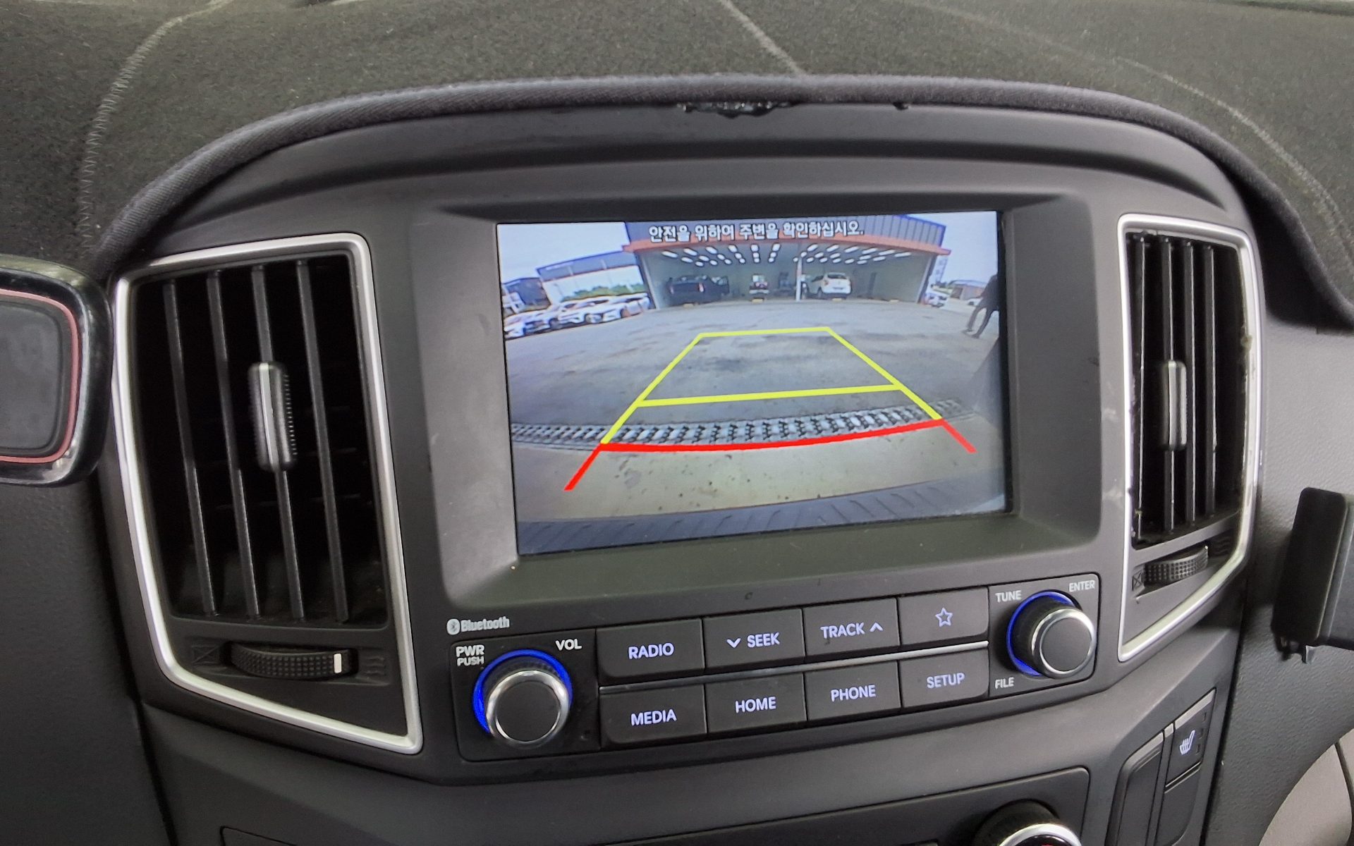 Hyundai Grand Starex 2021 - Image 17