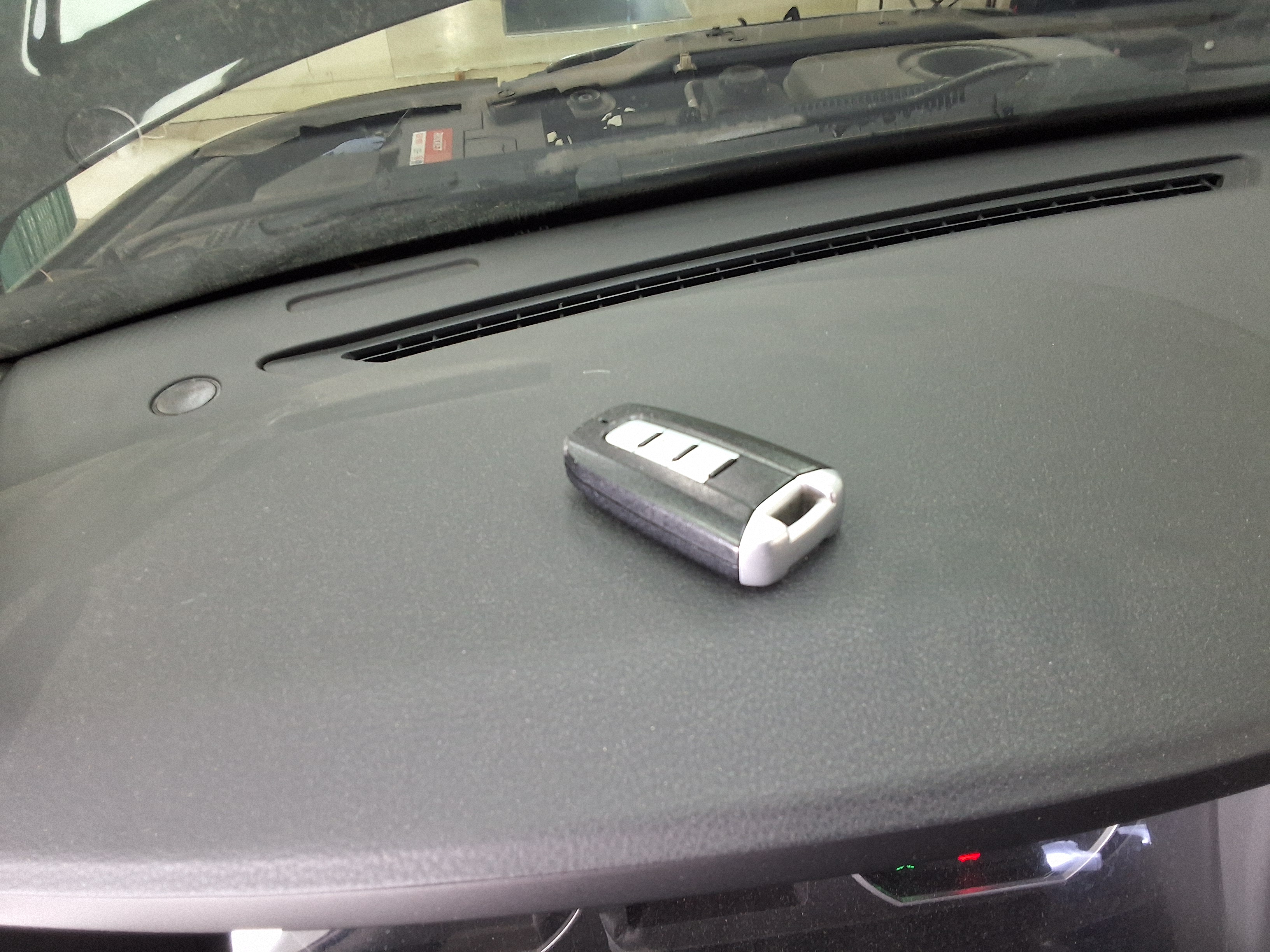 KG Mobility Korando Sports 2016 - Image 17