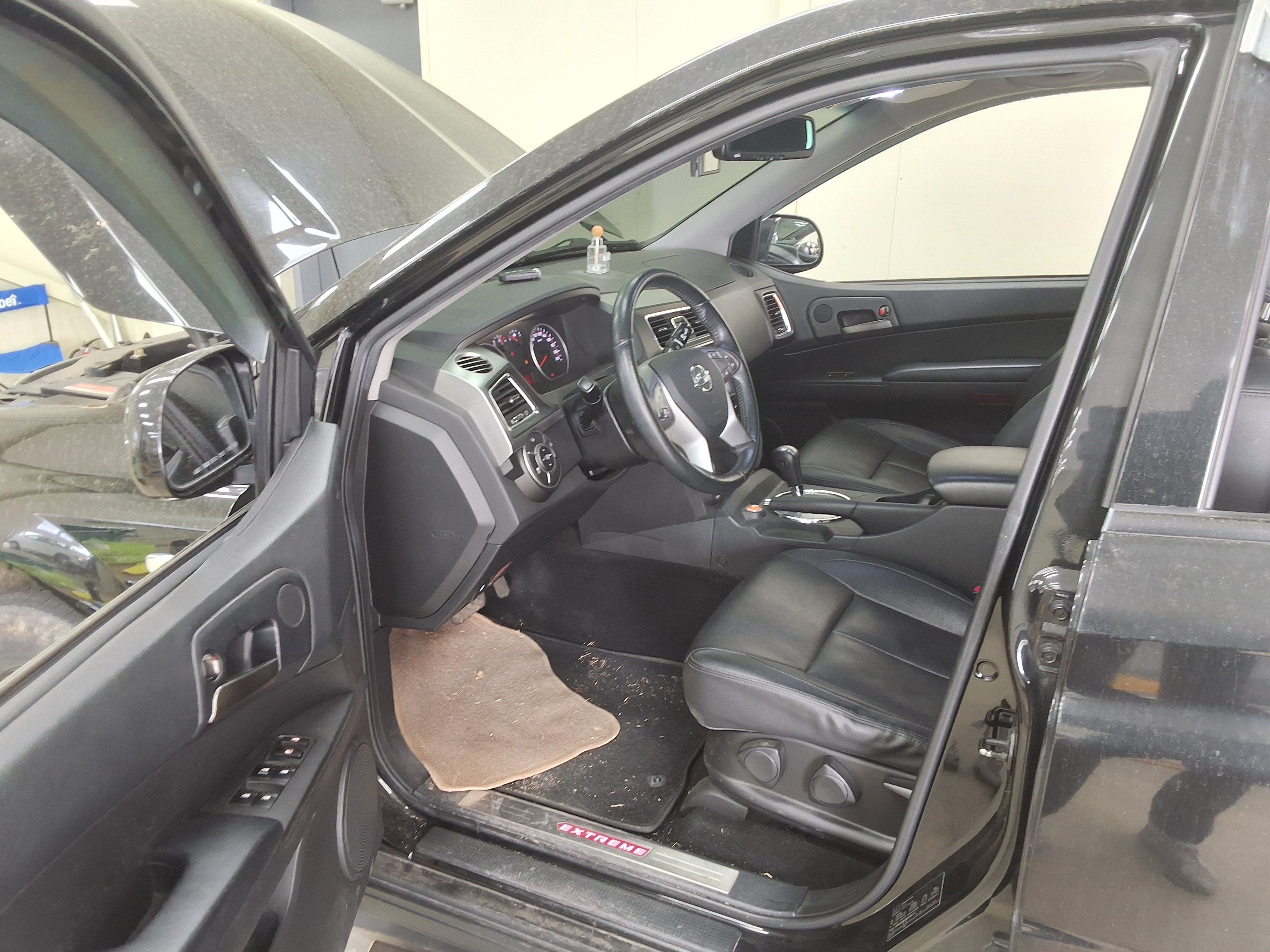 KG Mobility Korando Sports 2016 - Image 9