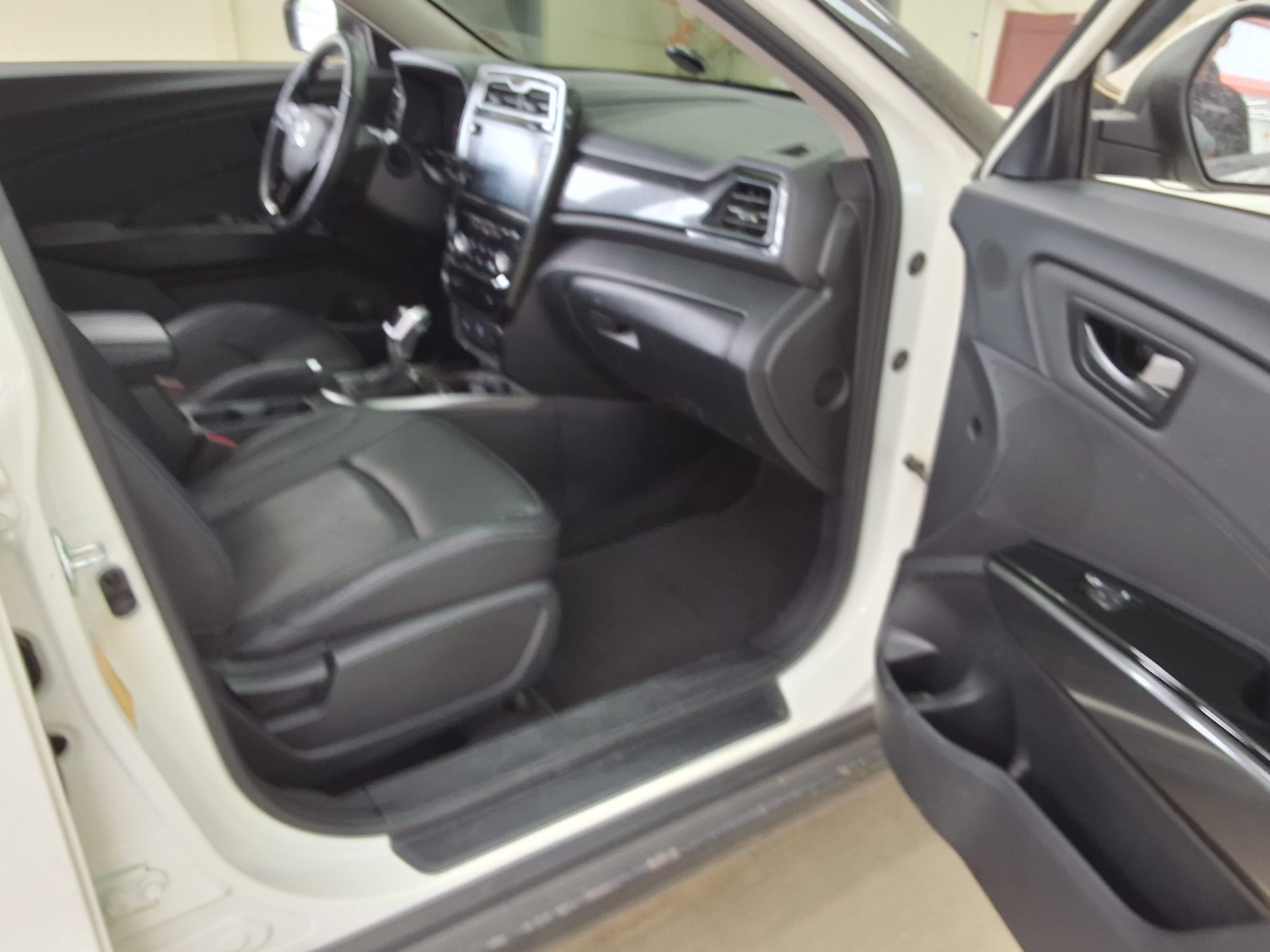KG Mobility Tivoli 2021 - Image 13