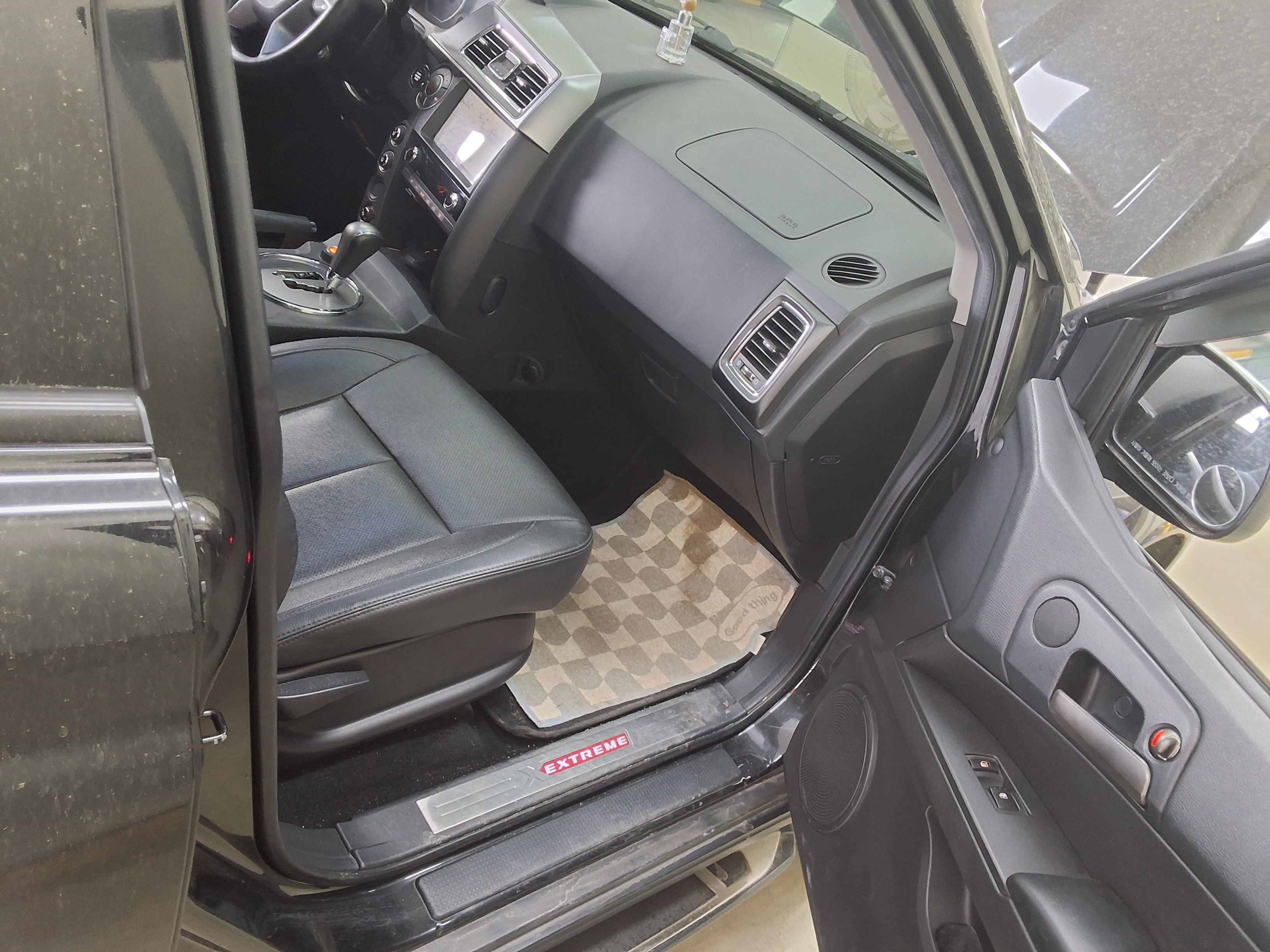KG Mobility Korando Sports 2016 - Image 13