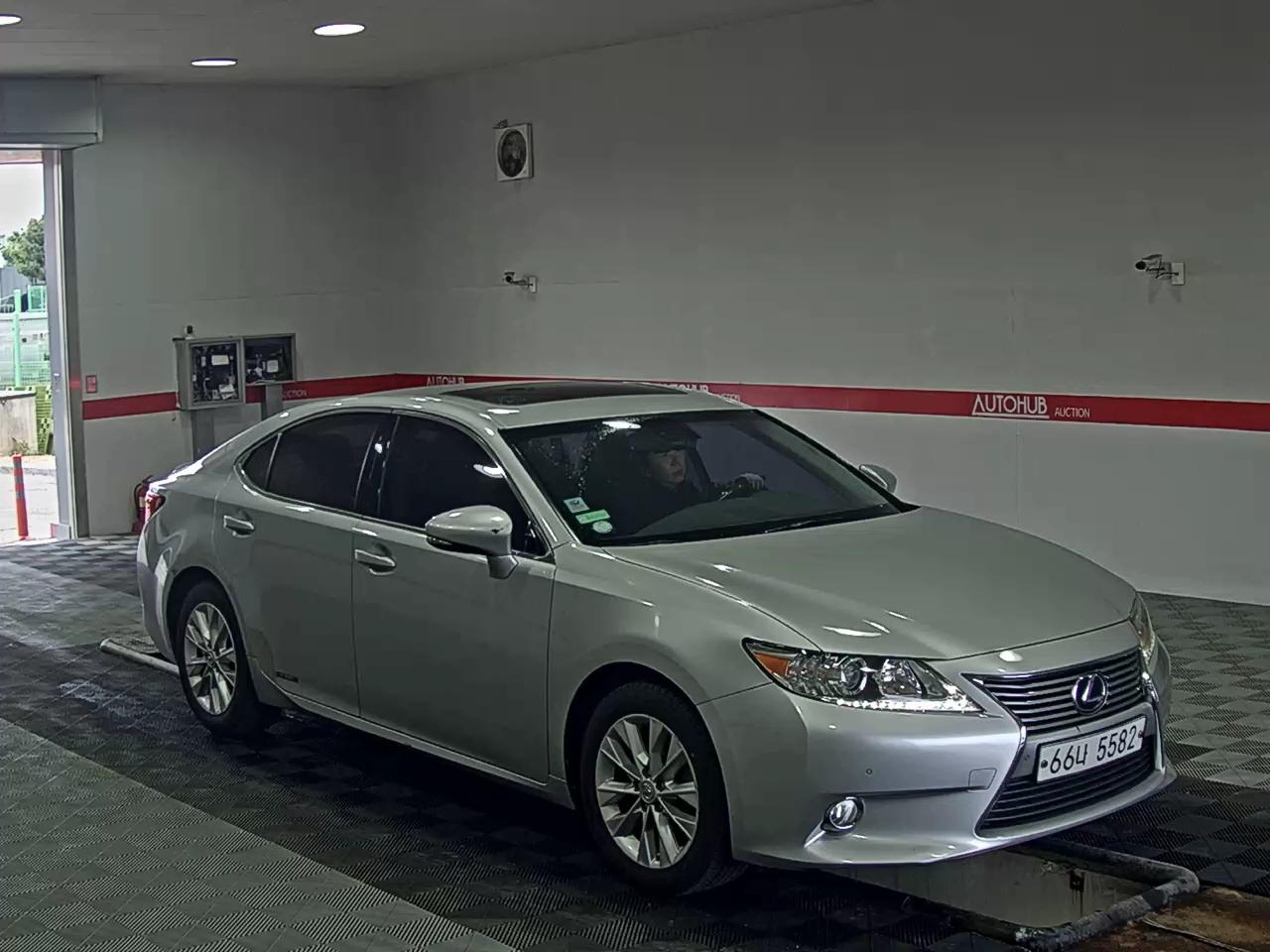 Lexus ES 2013 - Image 2