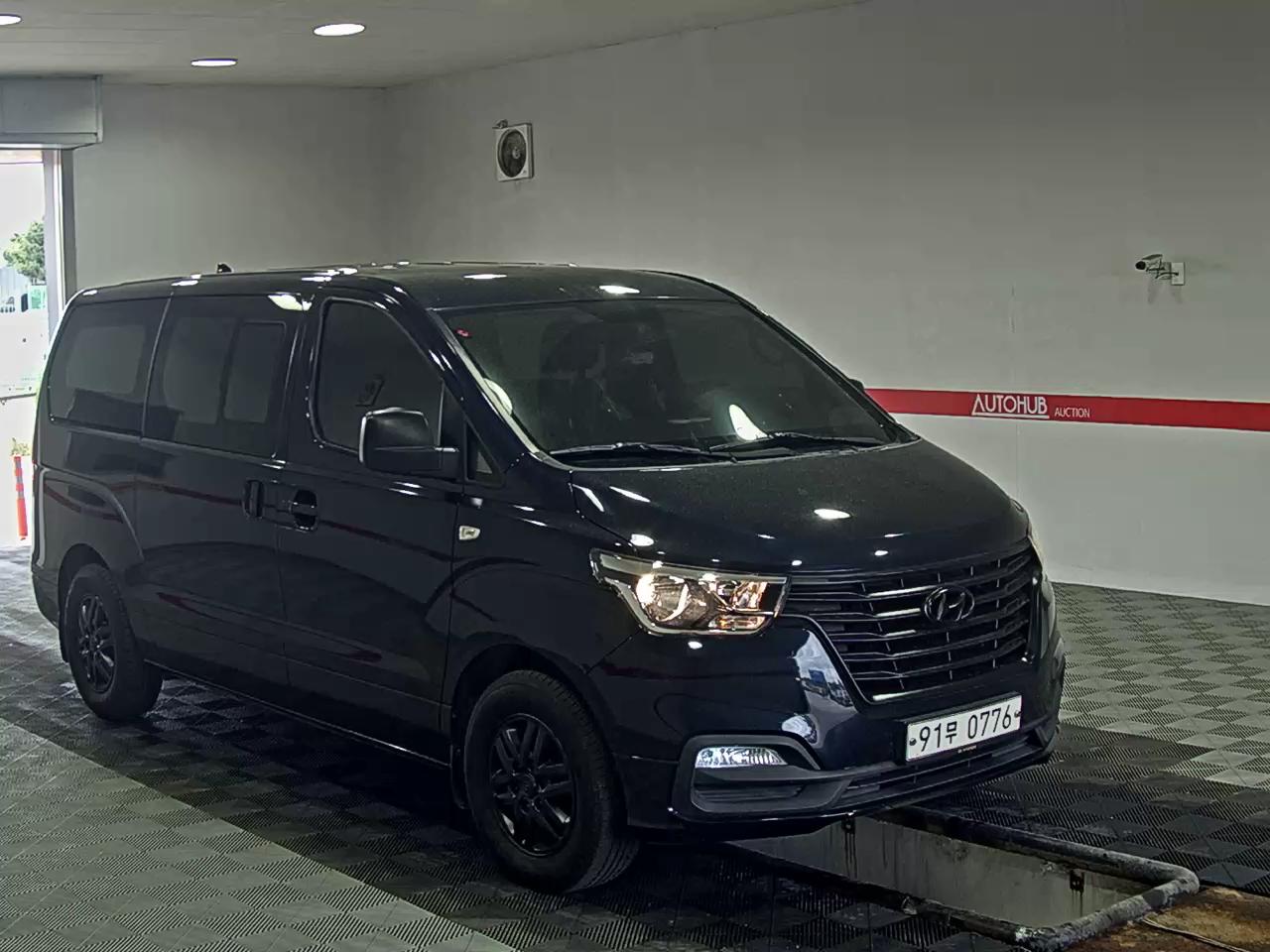 Hyundai Grand Starex 2021 - Image 2