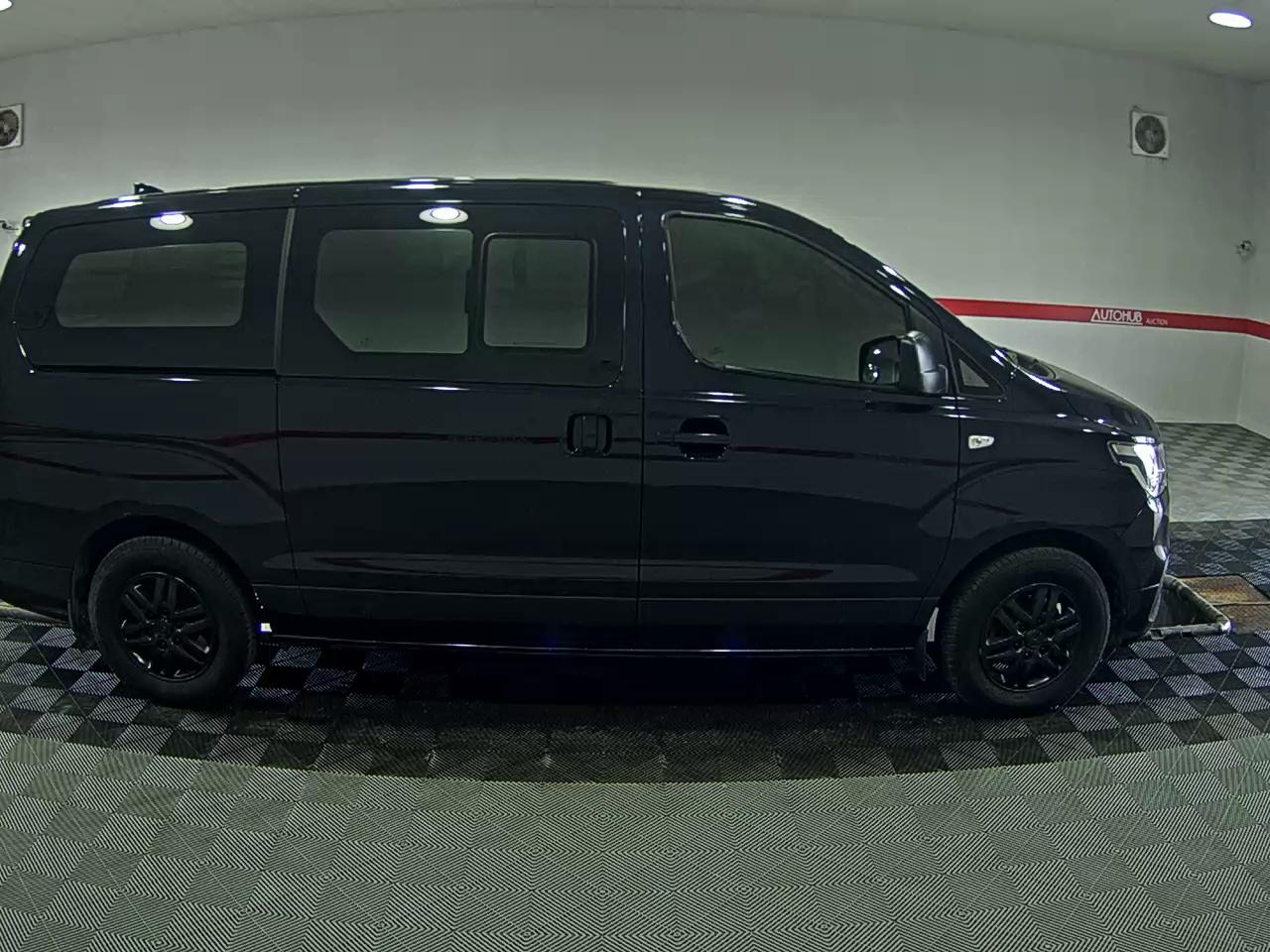 Hyundai Grand Starex 2021 - Image 3