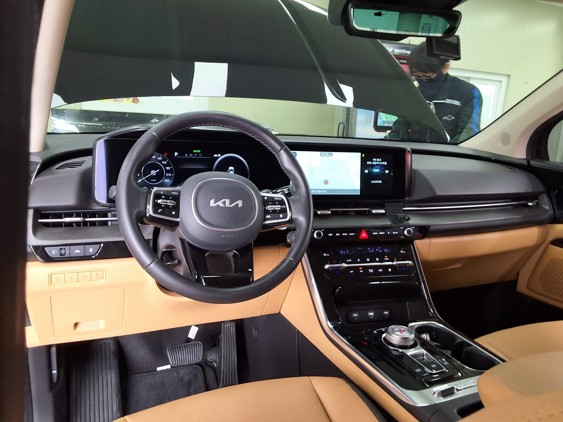 Kia SEDONA 2023 - Image 10