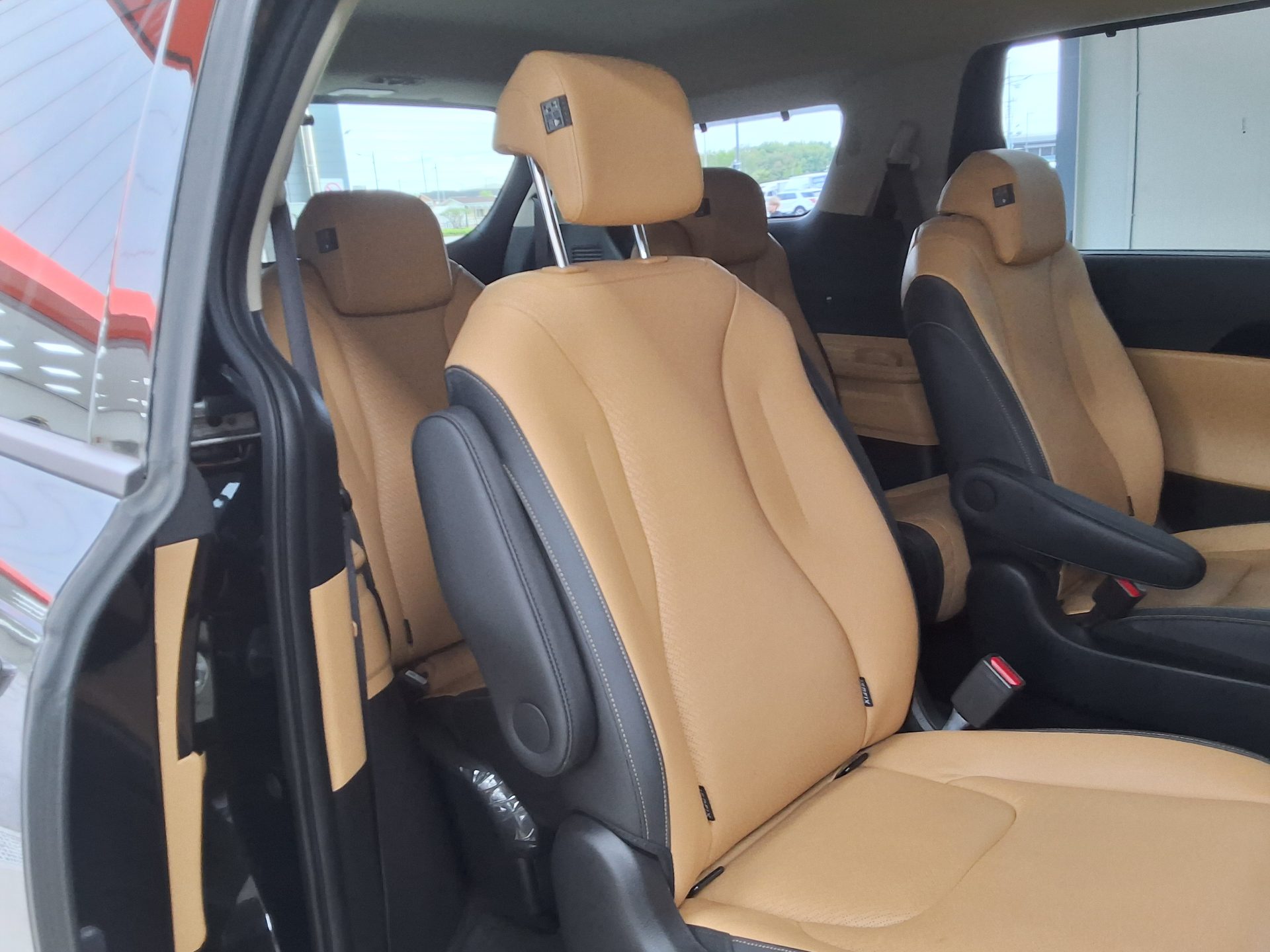 Kia SEDONA 2023 - Image 12