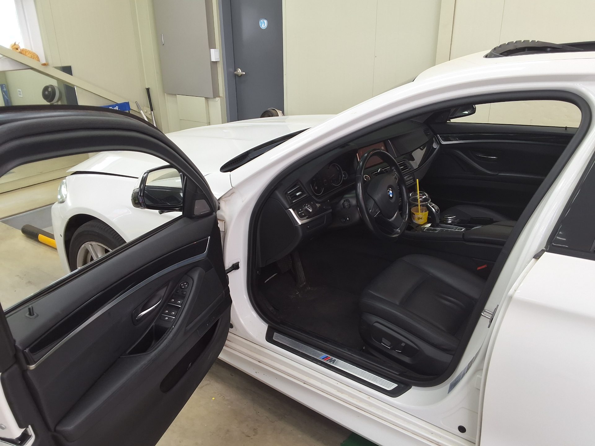 BMW 5 Series 2016 - Image 9