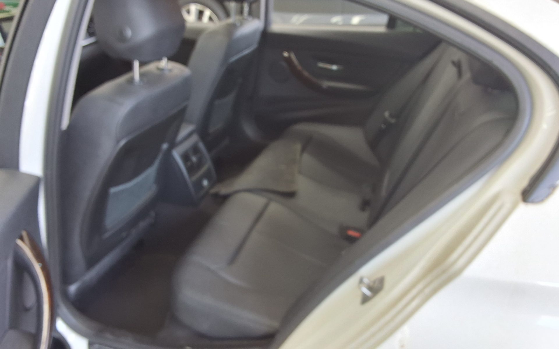 BMW 3 Series 2014 - Image 11